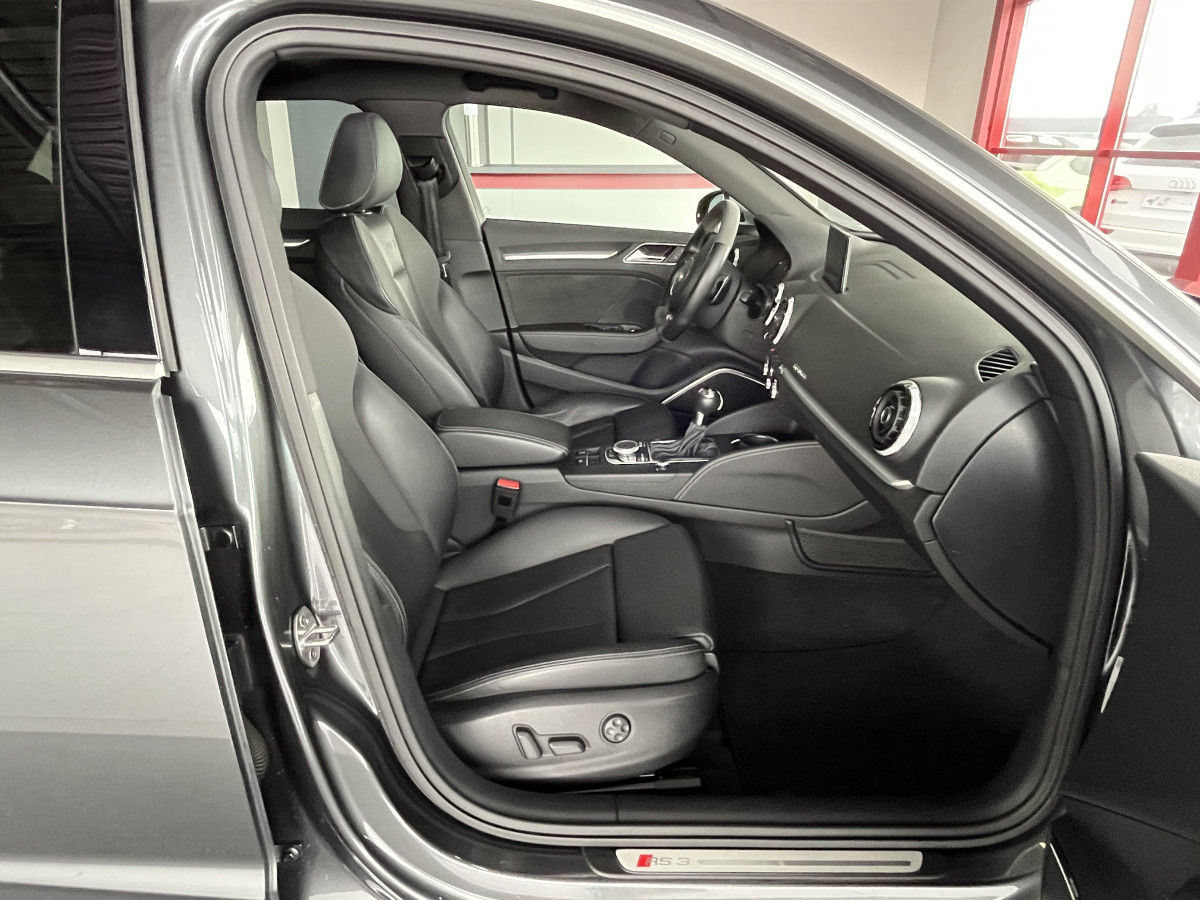 AUDI RS3 SPORTBACK 2,5 TFSI 367 S-TRONIC 7 QUATTRO TOIT PANORAMIQUE  GPS CAMERA KEYLESS HIFI BANG&OLUFSEN MAGNETIC RIDE FULL LED  ECHAPPEMENT RS REGULATEUR ADAPTATIF JANTES ROTOR AUDI DRIVE SIEGES RS CONFORT  SELECT EXCELLENT ETAT