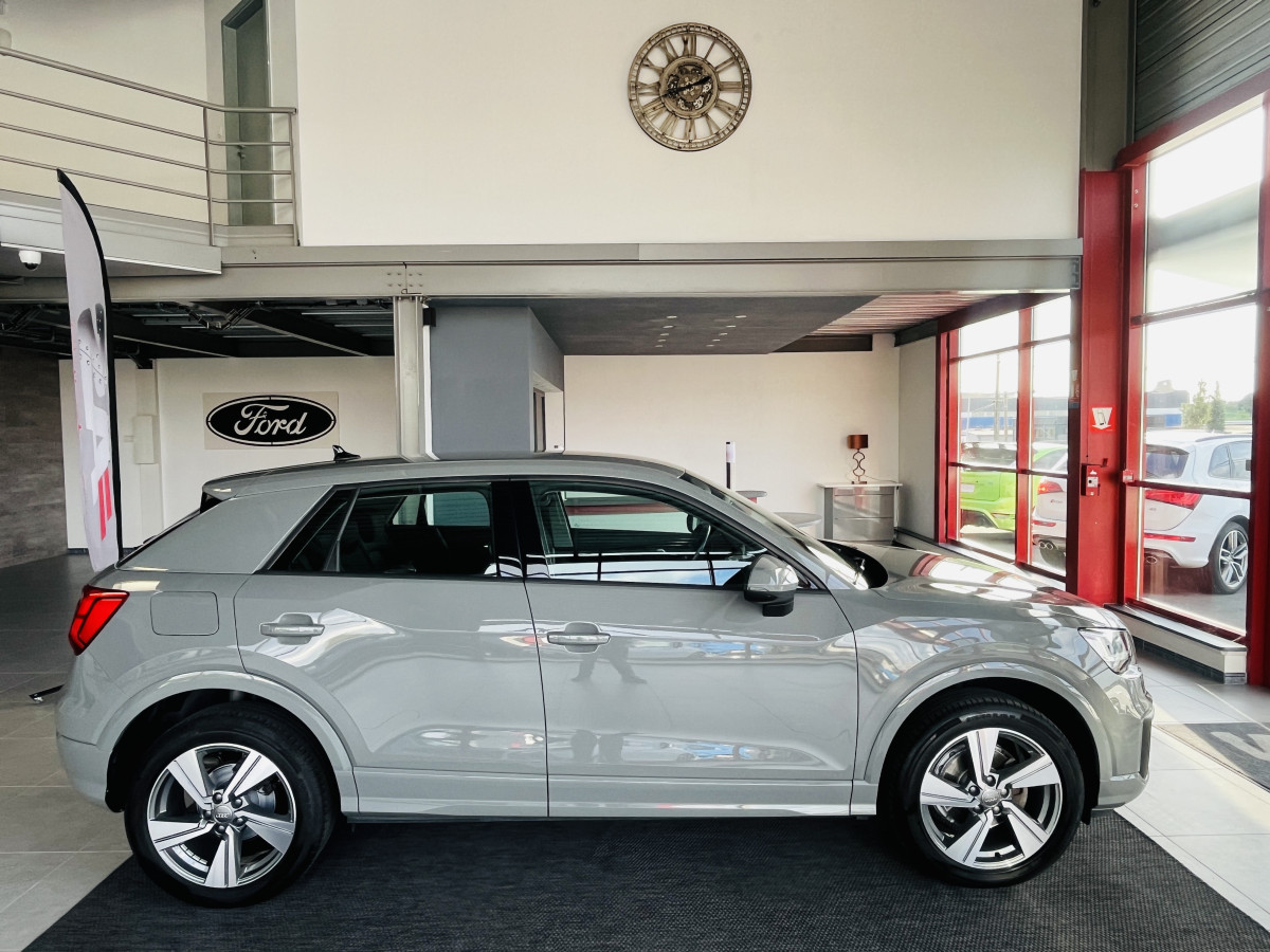 AUDI Q2 30 TFSI 1,0 116 TYPE SPORT ATTELAGE  GPS FULL LED REGULATEUR LIMITEUR AUDI SOUND SYSTEM SIEGES SPORT JANTE18 EXCELLENT ETAT