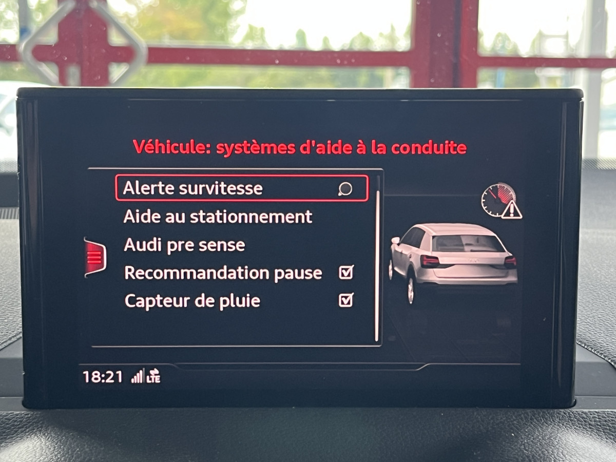 AUDI Q2 30 TFSI 1,0 116 TYPE SPORT ATTELAGE  GPS FULL LED REGULATEUR LIMITEUR AUDI SOUND SYSTEM SIEGES SPORT JANTE18 EXCELLENT ETAT