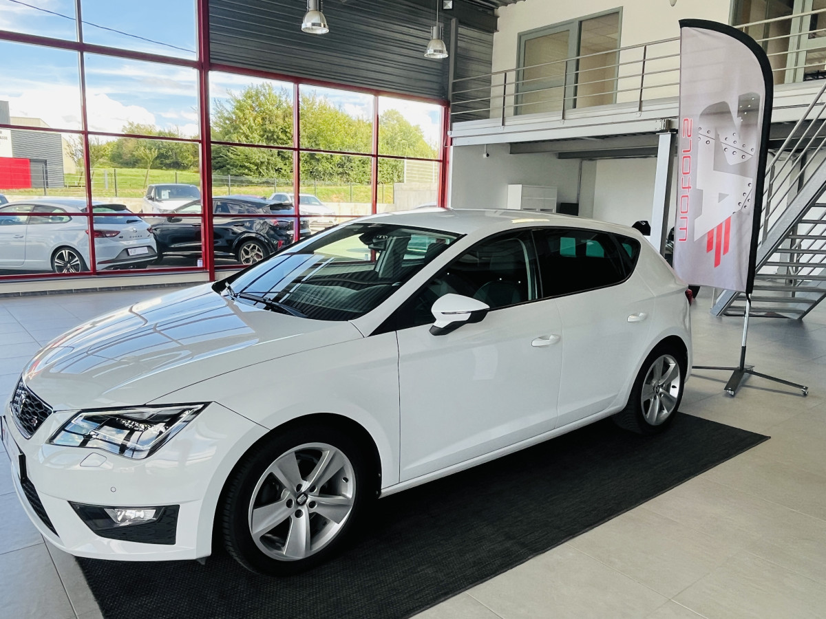 SEAT LEON FR 1,4 TSI 150 GPS CAMERA APPLE CARPLAY  REGULATEUR PARK PILOT SEAT DRIVE PROFILE FULL LED EXCELLENT ETAT
