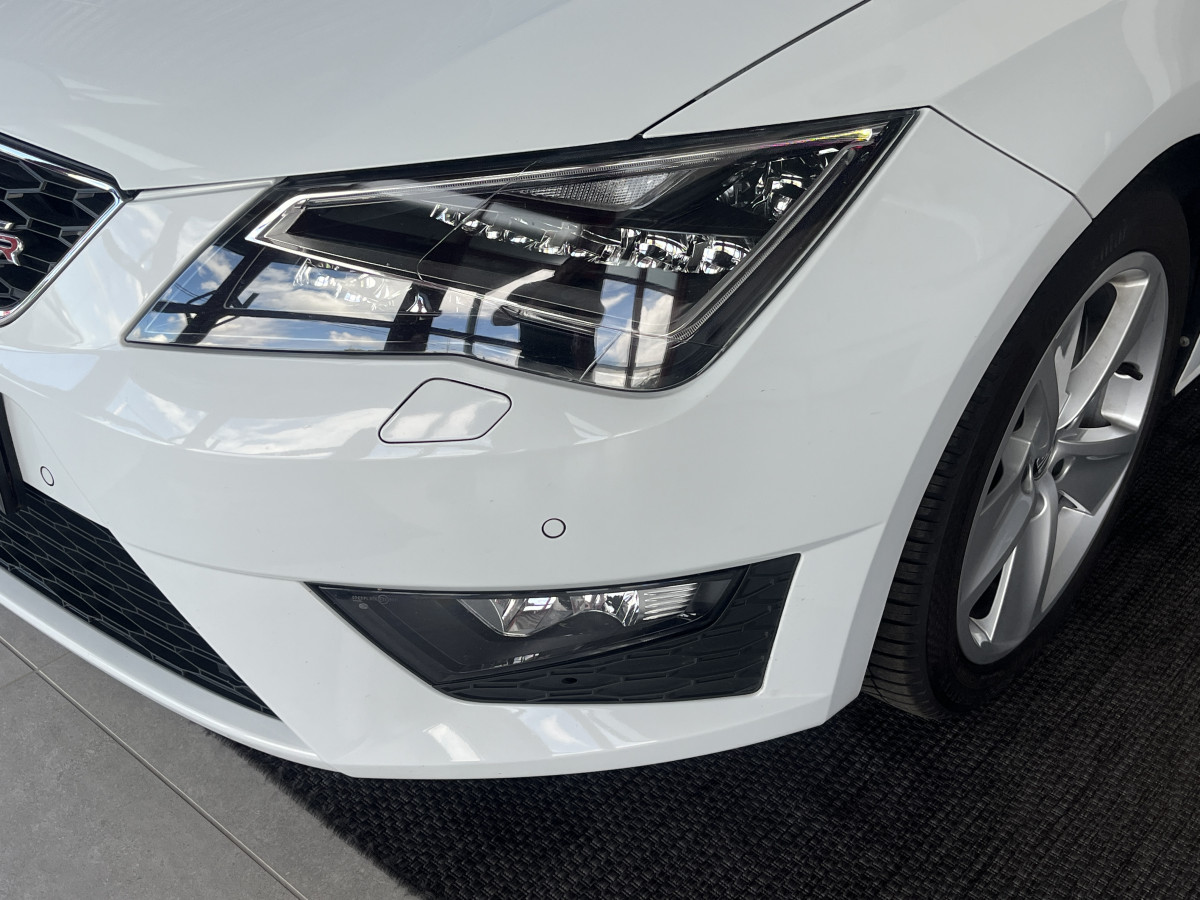SEAT LEON FR 1,4 TSI 150 GPS CAMERA APPLE CARPLAY  REGULATEUR PARK PILOT SEAT DRIVE PROFILE FULL LED EXCELLENT ETAT