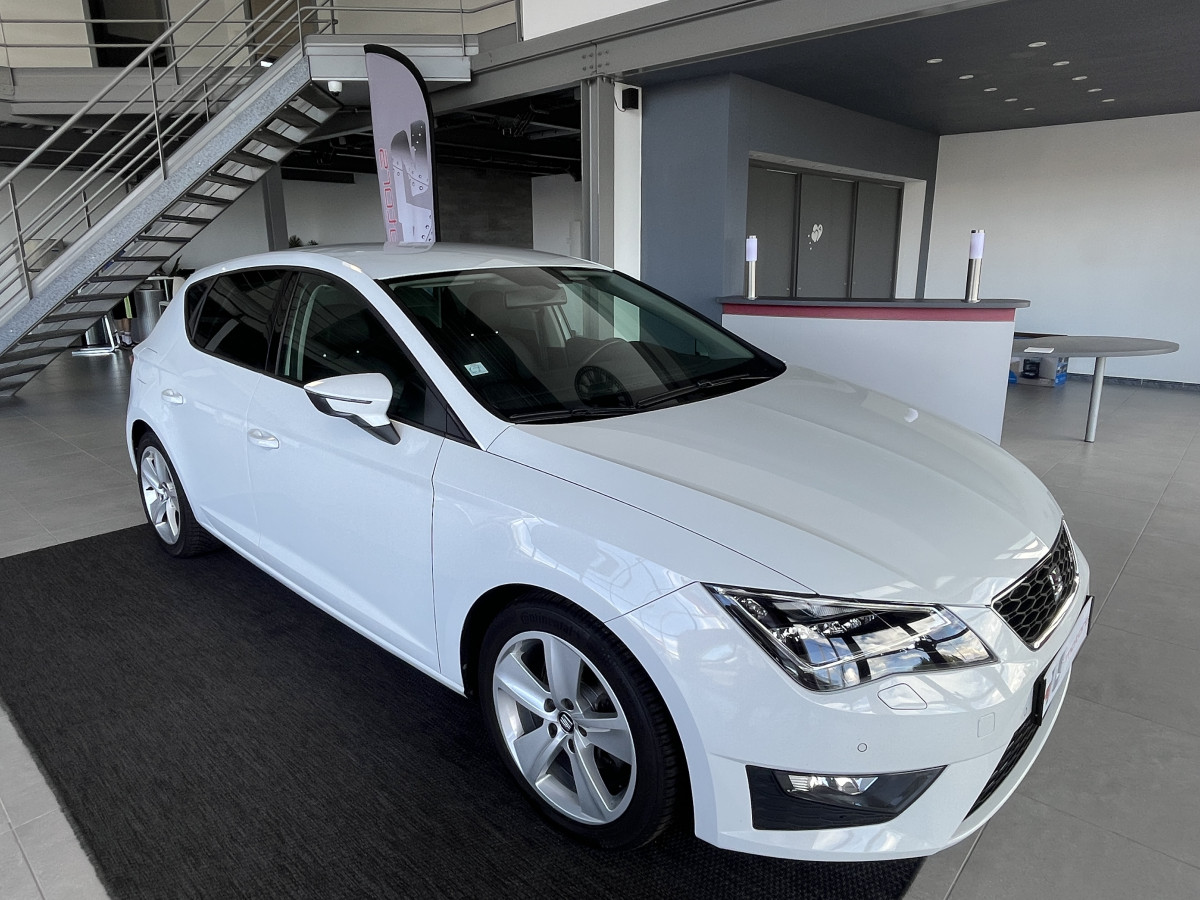 SEAT LEON FR 1,4 TSI 150 GPS CAMERA APPLE CARPLAY  REGULATEUR PARK PILOT SEAT DRIVE PROFILE FULL LED EXCELLENT ETAT
