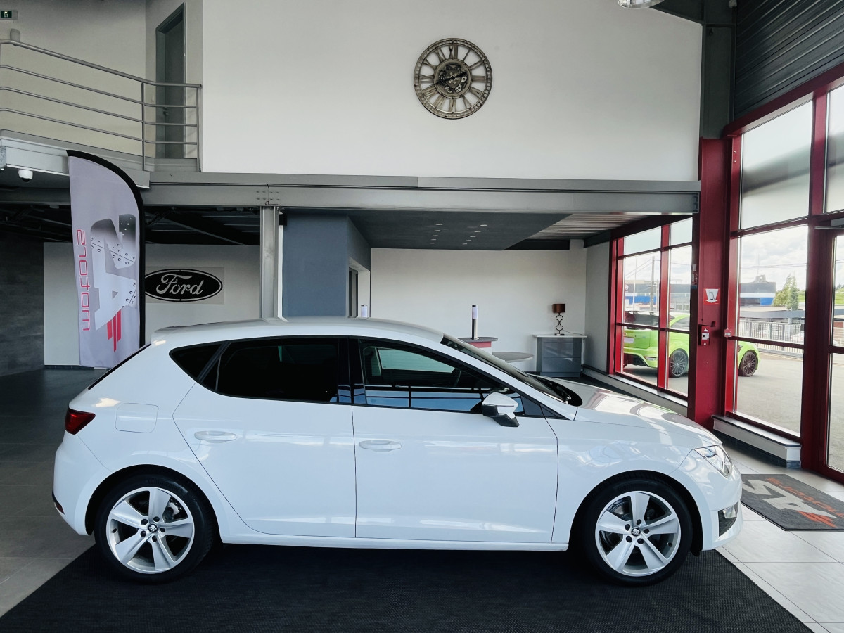 SEAT LEON FR 1,4 TSI 150 GPS CAMERA APPLE CARPLAY  REGULATEUR PARK PILOT SEAT DRIVE PROFILE FULL LED EXCELLENT ETAT