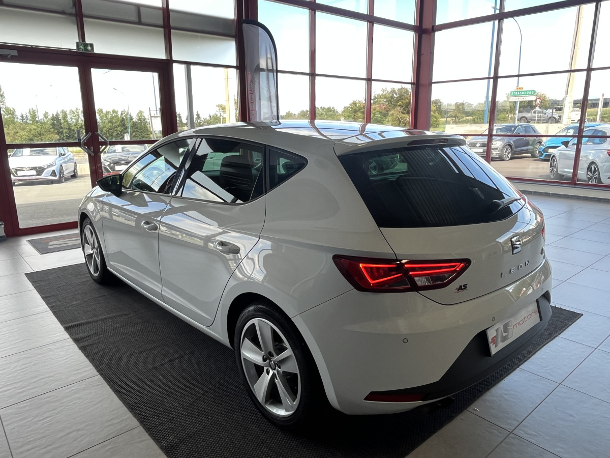 SEAT LEON FR 1,4 TSI 150 GPS CAMERA APPLE CARPLAY  REGULATEUR PARK PILOT SEAT DRIVE PROFILE FULL LED EXCELLENT ETAT