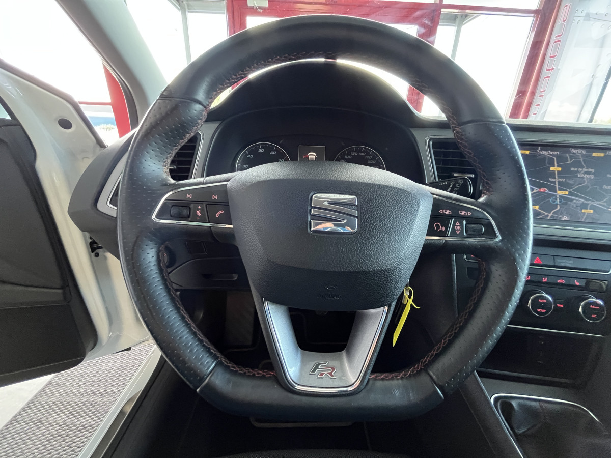 SEAT LEON FR 1,4 TSI 150 GPS CAMERA APPLE CARPLAY  REGULATEUR PARK PILOT SEAT DRIVE PROFILE FULL LED EXCELLENT ETAT