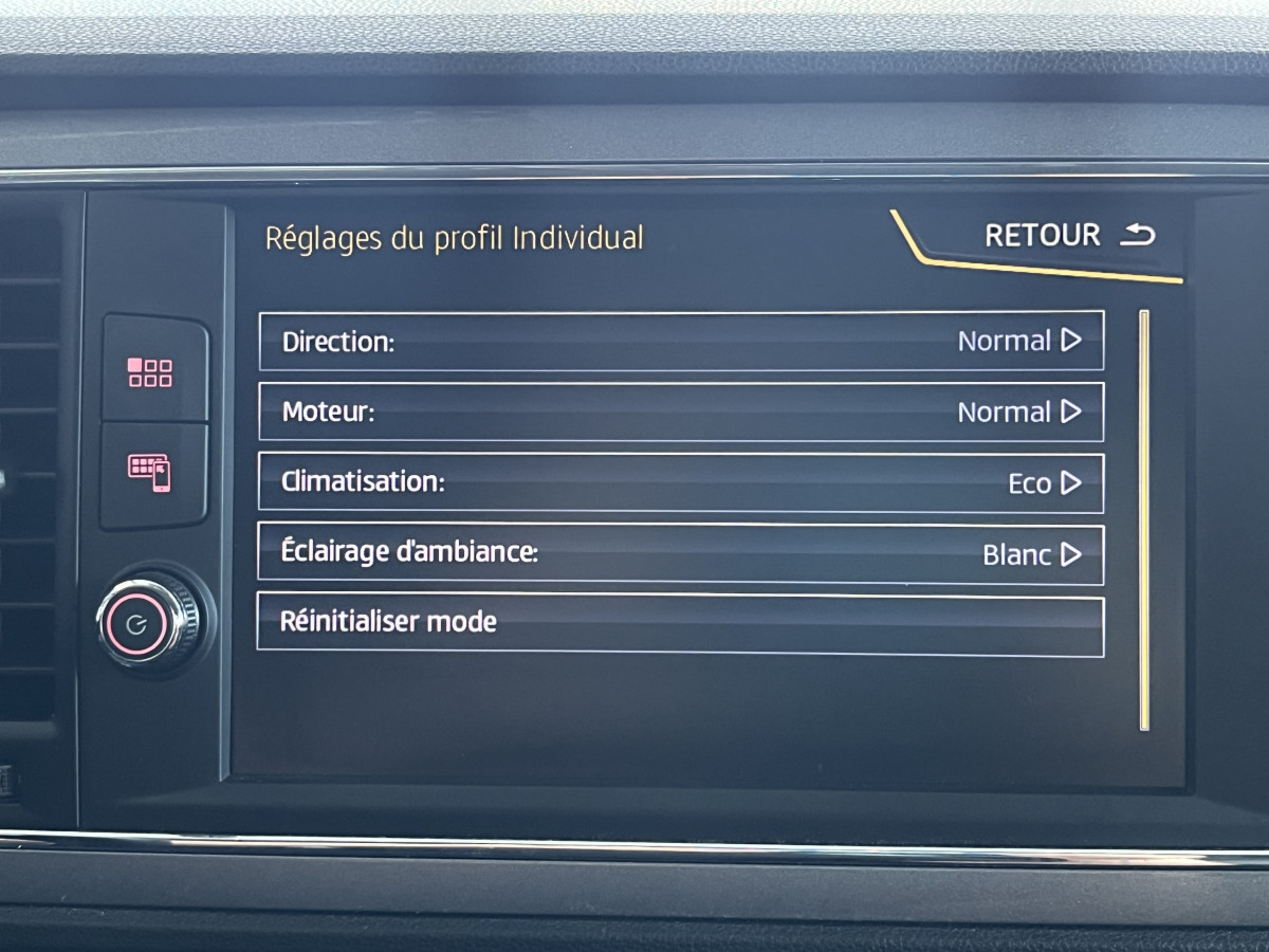 SEAT LEON FR 1,4 TSI 150 GPS CAMERA APPLE CARPLAY  REGULATEUR PARK PILOT SEAT DRIVE PROFILE FULL LED EXCELLENT ETAT