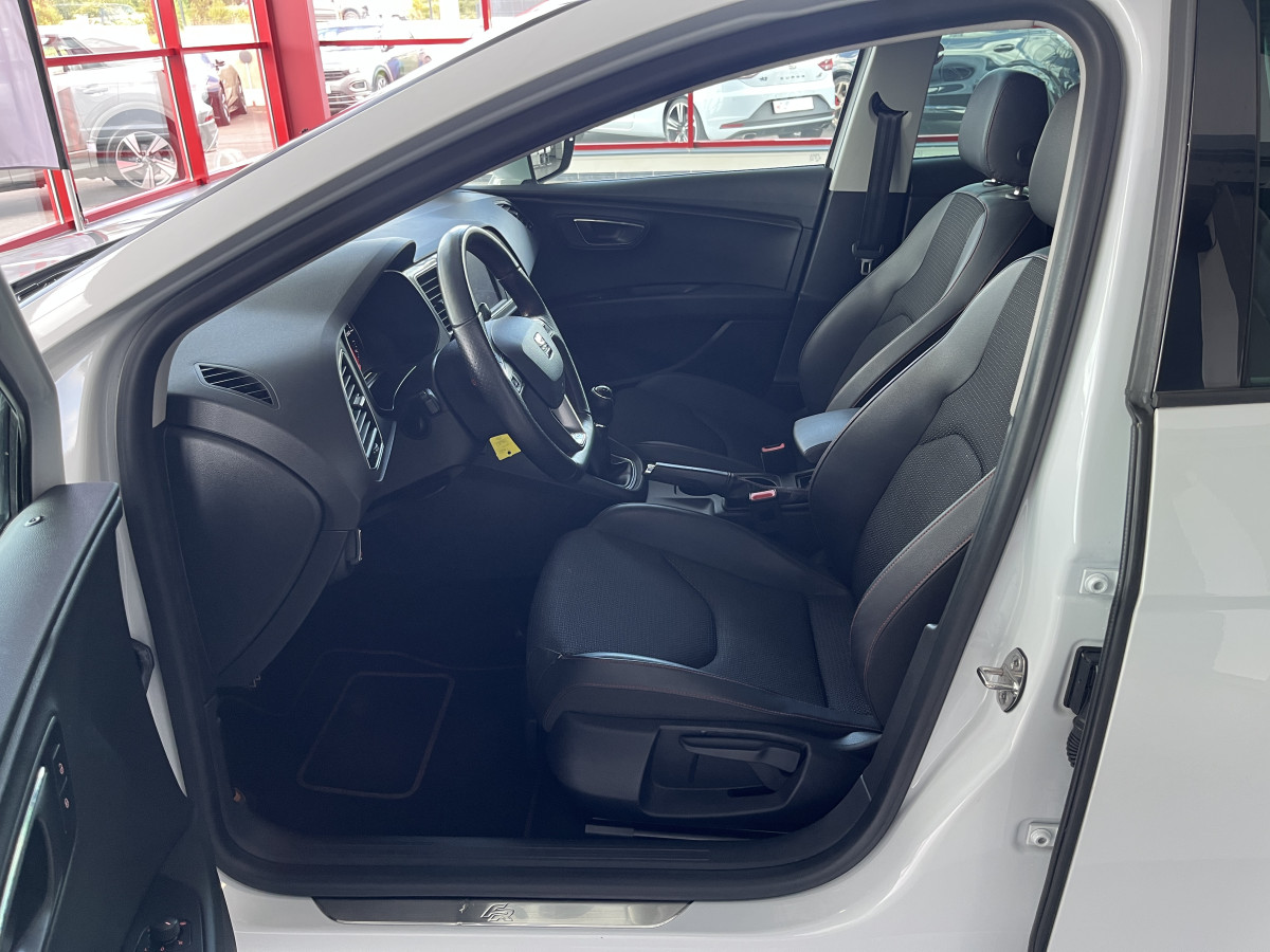 SEAT LEON FR 1,4 TSI 150 GPS CAMERA APPLE CARPLAY  REGULATEUR PARK PILOT SEAT DRIVE PROFILE FULL LED EXCELLENT ETAT