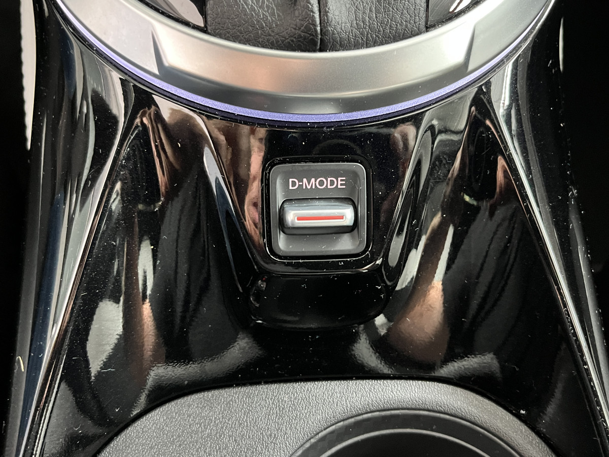 NISSAN JUKE 1,6 HYBRID 143 N-DESIGN GPS CAMERA 360 KEYLESS REGULATEUR LIMITEUR FEUX LED HIFI BOSE APPLE CARPLAY PACK HIVER ETAT NEUF