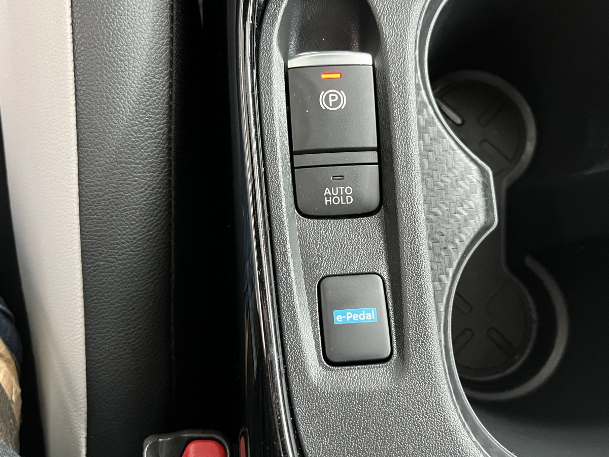 NISSAN JUKE 1,6 HYBRID 143 N-DESIGN GPS CAMERA 360 KEYLESS REGULATEUR LIMITEUR FEUX LED HIFI BOSE APPLE CARPLAY PACK HIVER ETAT NEUF