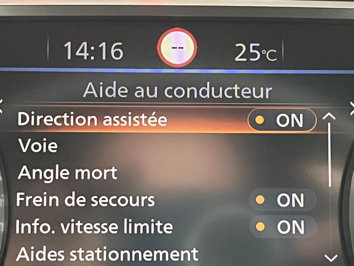NISSAN JUKE 1,6 HYBRID 143 N-DESIGN GPS CAMERA 360 KEYLESS REGULATEUR LIMITEUR FEUX LED HIFI BOSE APPLE CARPLAY PACK HIVER ETAT NEUF