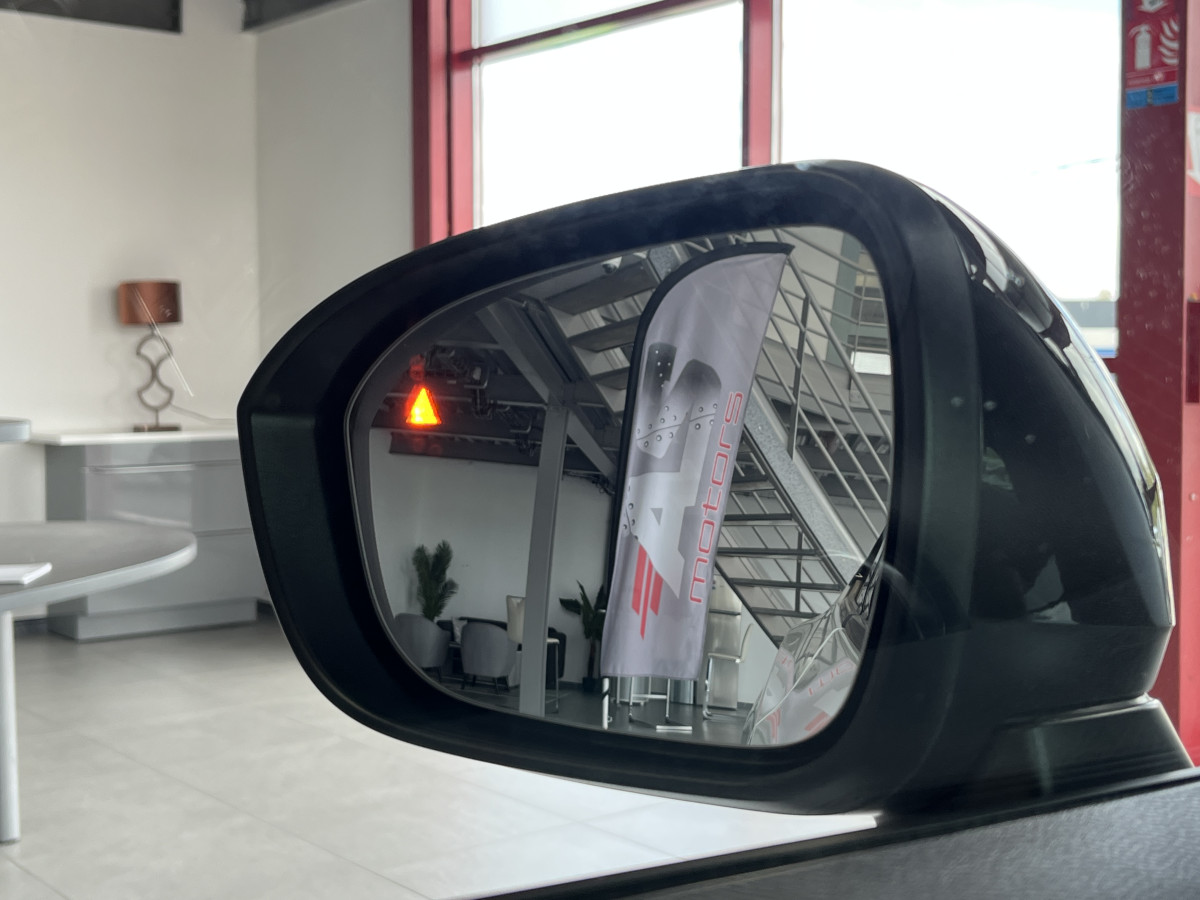 NISSAN JUKE 1,6 HYBRID 143 N-DESIGN GPS CAMERA 360 KEYLESS REGULATEUR LIMITEUR FEUX LED HIFI BOSE APPLE CARPLAY PACK HIVER ETAT NEUF