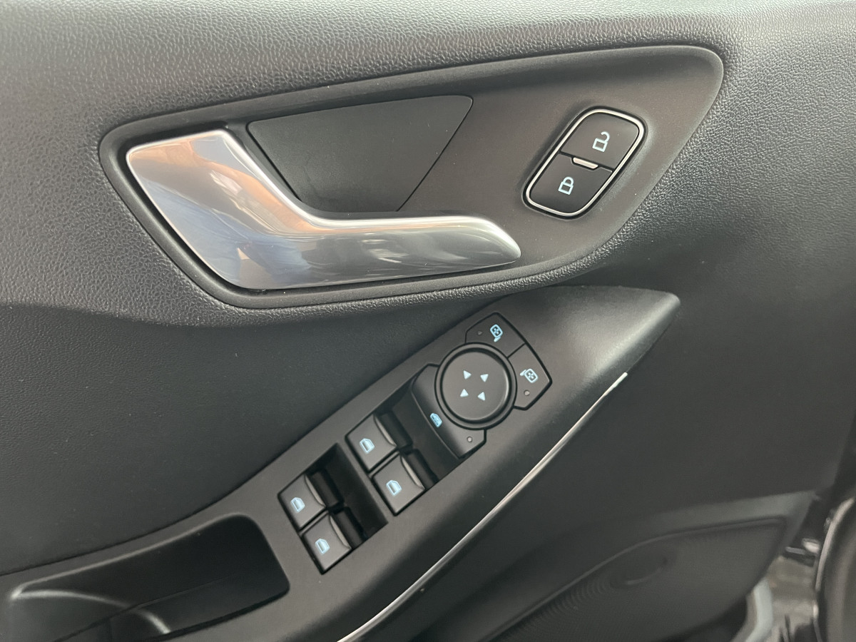 FORD FIESTA ST 1,5 200 PHASE 2  PACK PERFORMANCE  GPS CAMERA REGULATEUR LIMITEUR HIFI B&O PACK HIVER FULL LED KEYLESS VIRTUAL COCKPIT ETAT NEUF