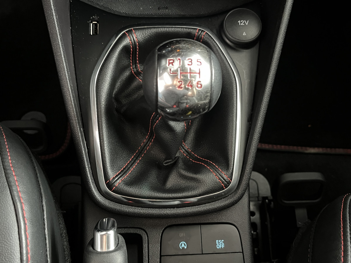 FORD FIESTA ST 1,5 200 PHASE 2  PACK PERFORMANCE  GPS CAMERA REGULATEUR LIMITEUR HIFI B&O PACK HIVER FULL LED KEYLESS VIRTUAL COCKPIT ETAT NEUF