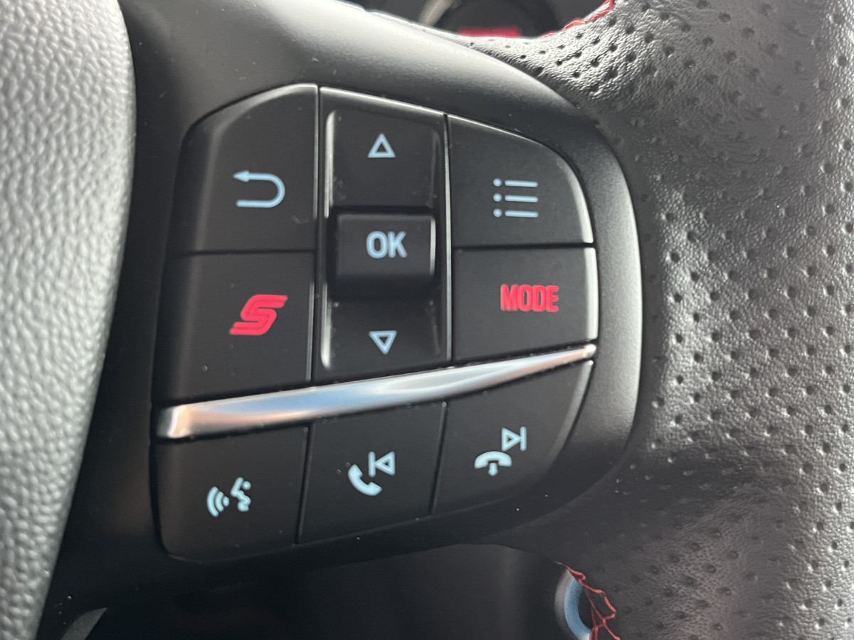 FORD FIESTA ST 1,5 200 PHASE 2  PACK PERFORMANCE  GPS CAMERA REGULATEUR LIMITEUR HIFI B&O PACK HIVER FULL LED KEYLESS VIRTUAL COCKPIT ETAT NEUF