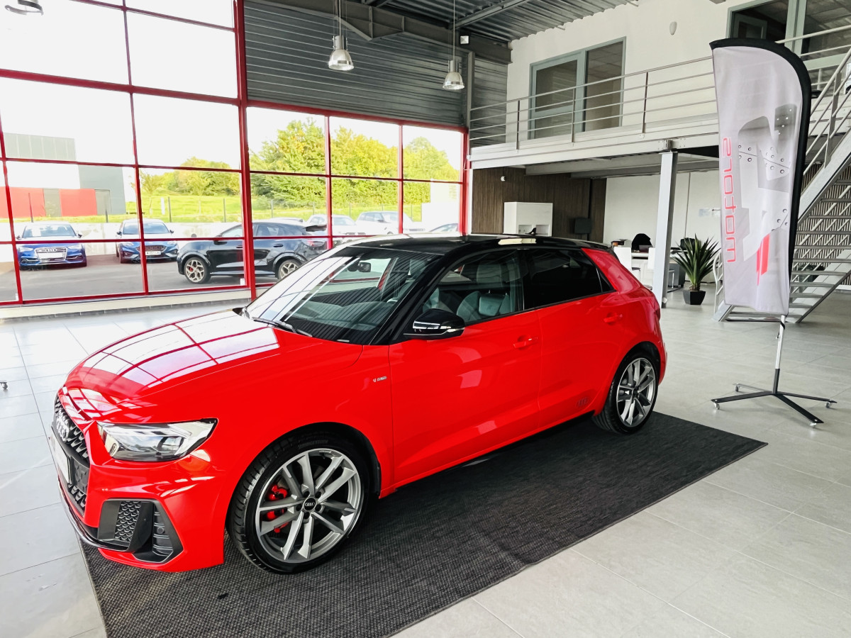 AUDI A1 SPORTBACK  40 TFSI 2,0  200  FULL S-LINE S-TRONIC 6  GPS CAMERA KEYLESS APPLE CARPLAY  HIFI BANG&OLUFSEN FULL LED REGULATEUR ADAPTATIF LIMITEUR  DRIVE SELECT DIGITAL COCKPIT PARKPILOT JANTES ALU 18   ETAT NEUF
