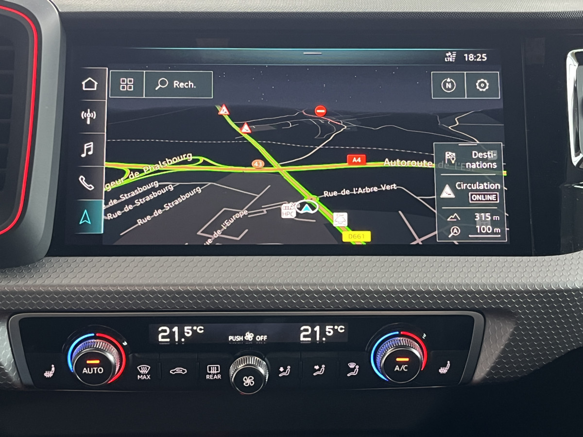 AUDI A1 SPORTBACK  40 TFSI 2,0  200  FULL S-LINE S-TRONIC 6  GPS CAMERA KEYLESS APPLE CARPLAY  HIFI BANG&OLUFSEN FULL LED REGULATEUR ADAPTATIF LIMITEUR  DRIVE SELECT DIGITAL COCKPIT PARKPILOT JANTES ALU 18   ETAT NEUF