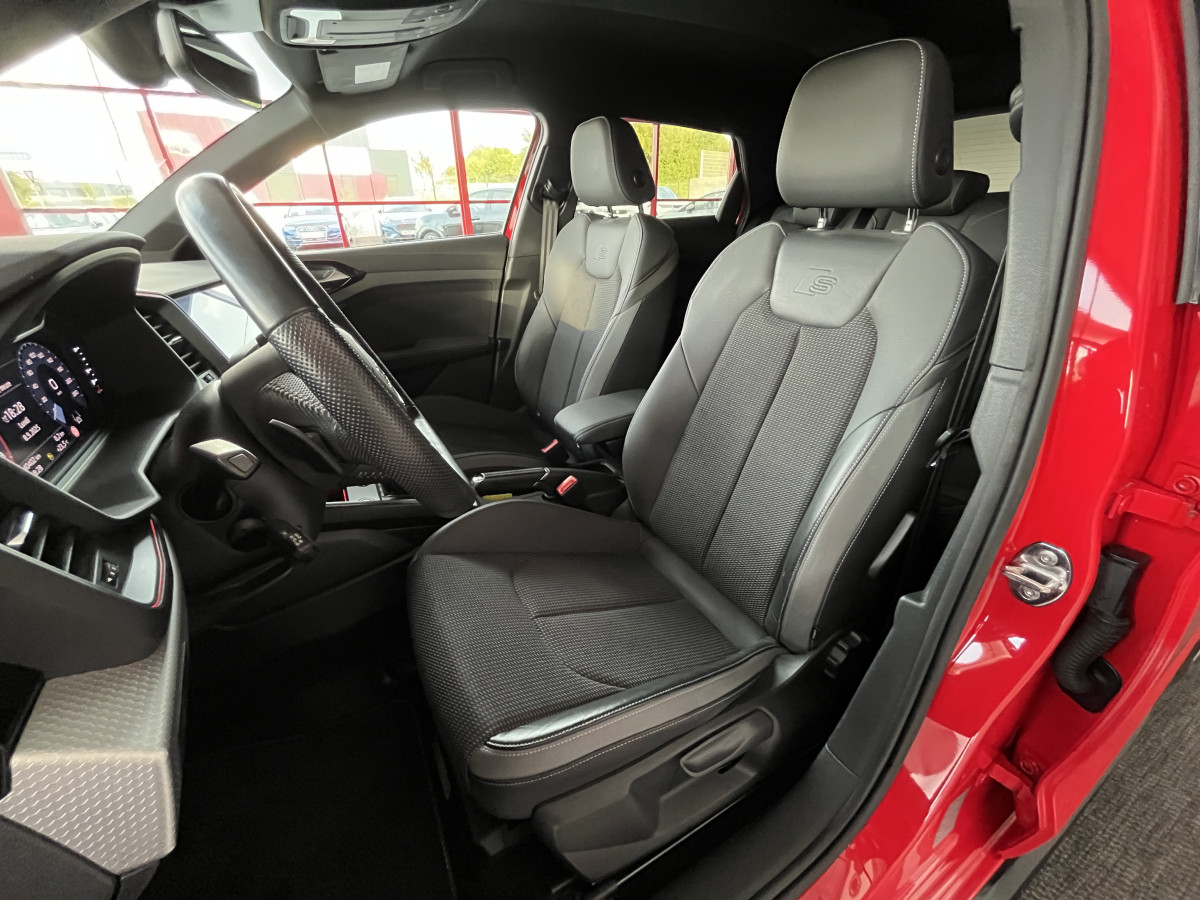 AUDI A1 SPORTBACK  40 TFSI 2,0  200  FULL S-LINE S-TRONIC 6  GPS CAMERA KEYLESS APPLE CARPLAY  HIFI BANG&OLUFSEN FULL LED REGULATEUR ADAPTATIF LIMITEUR  DRIVE SELECT DIGITAL COCKPIT PARKPILOT JANTES ALU 18   ETAT NEUF