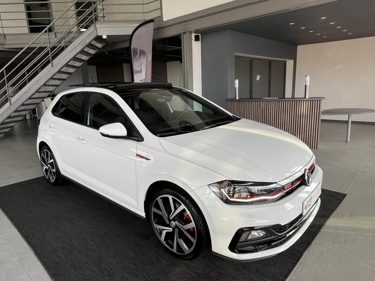 VOLKSWAGEN  POLO GTI 2,0 TSI 200 DSG6 TOIT PANORAMIQUE GPS ANDROID  CAMERA HIFI BEATS KEYLESS  APPLE CARPLAY DMS REGULATEUR ADAPTATIF LIMITEUR PARK PILOT JANTES BRESCIA FULL LED  EXCELLENT ETAT