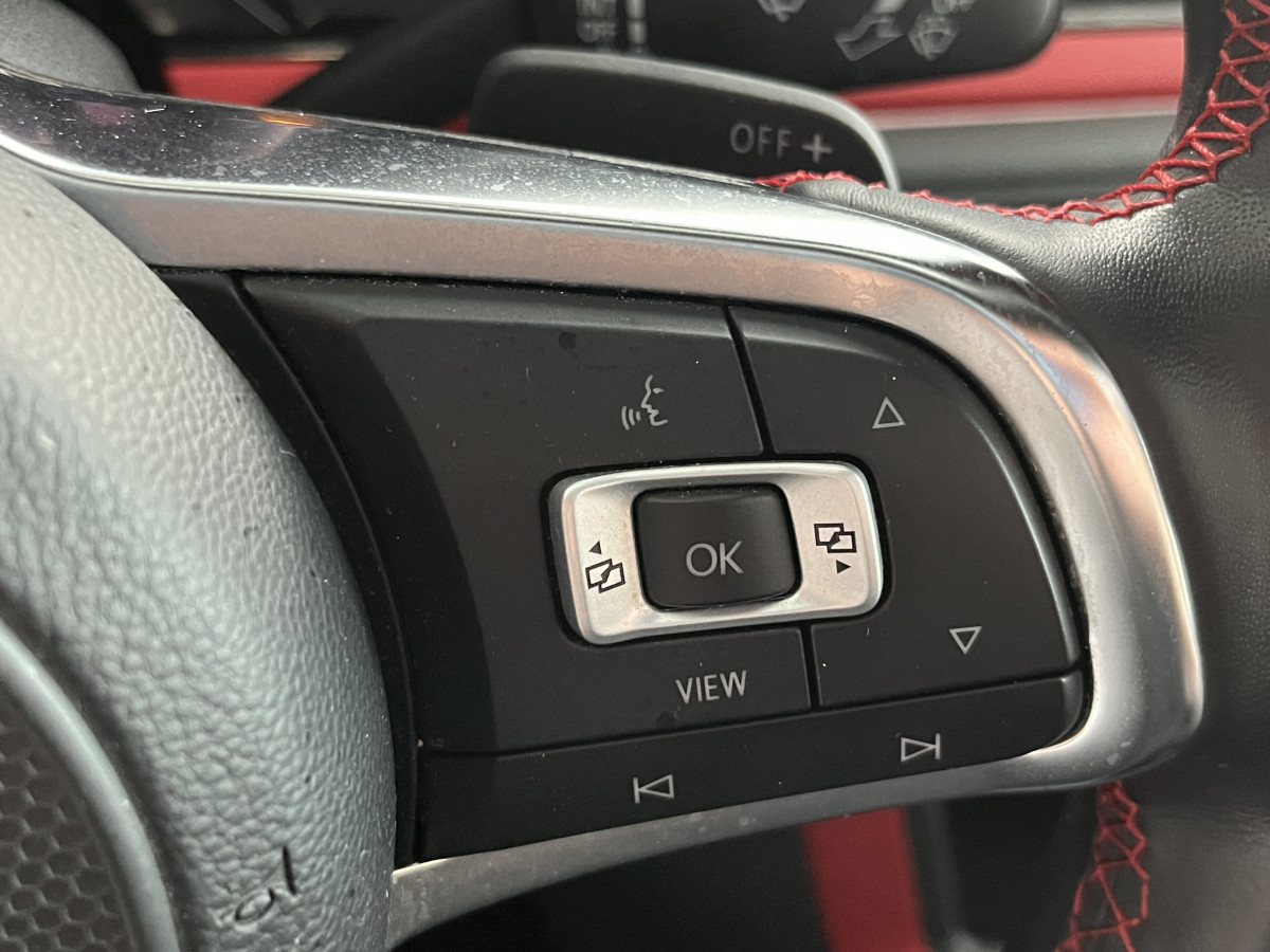 VOLKSWAGEN  POLO GTI 2,0 TSI 200 DSG6 TOIT PANORAMIQUE GPS ANDROID  CAMERA HIFI BEATS KEYLESS  APPLE CARPLAY DMS REGULATEUR ADAPTATIF LIMITEUR PARK PILOT JANTES BRESCIA FULL LED  EXCELLENT ETAT