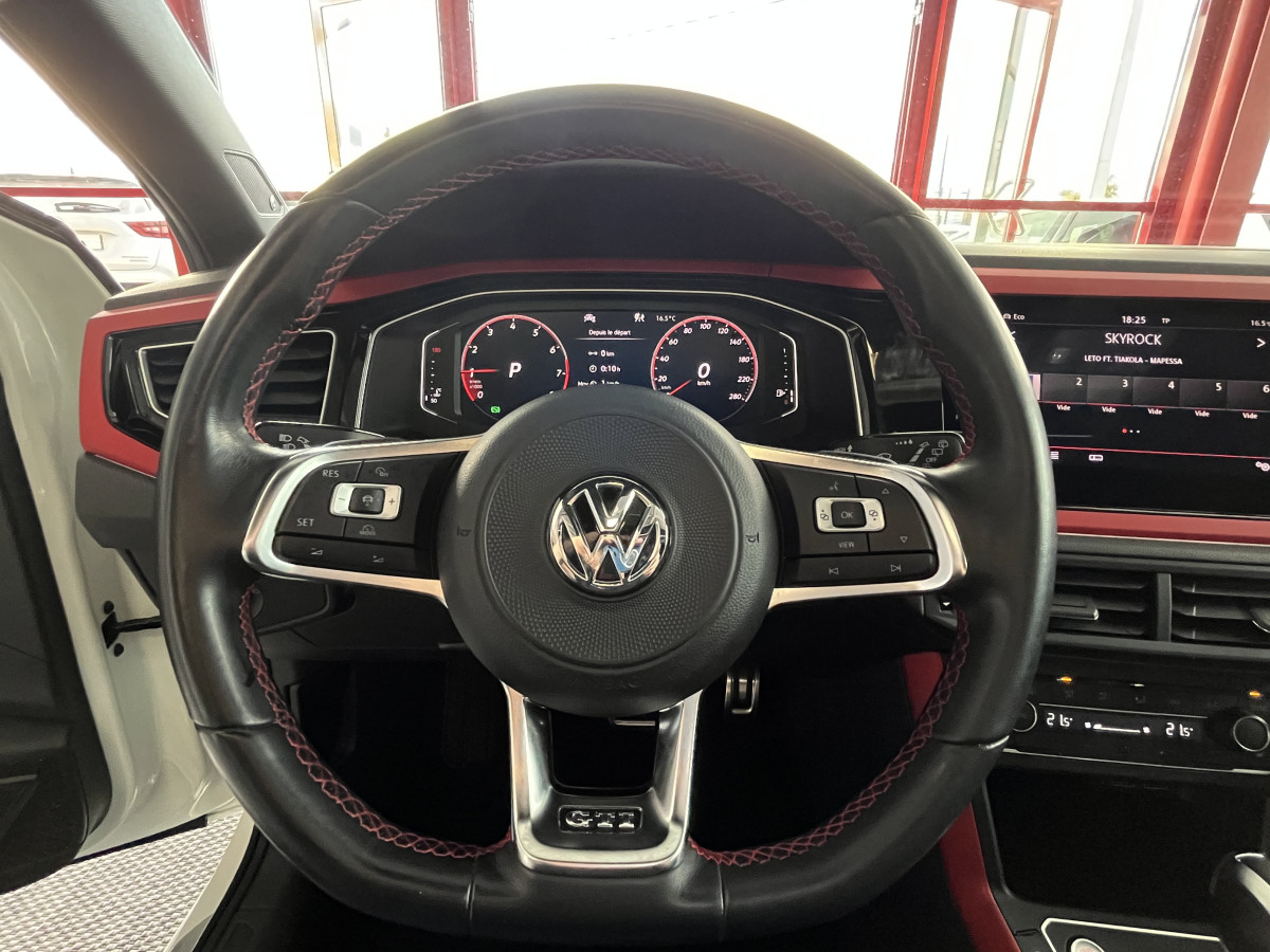 VOLKSWAGEN  POLO GTI 2,0 TSI 200 DSG6 TOIT PANORAMIQUE GPS ANDROID  CAMERA HIFI BEATS KEYLESS  APPLE CARPLAY DMS REGULATEUR ADAPTATIF LIMITEUR PARK PILOT JANTES BRESCIA FULL LED  EXCELLENT ETAT