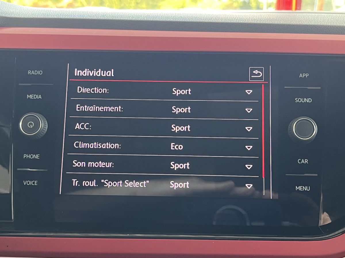 VOLKSWAGEN  POLO GTI 2,0 TSI 200 DSG6 TOIT PANORAMIQUE GPS ANDROID  CAMERA HIFI BEATS KEYLESS  APPLE CARPLAY DMS REGULATEUR ADAPTATIF LIMITEUR PARK PILOT JANTES BRESCIA FULL LED  EXCELLENT ETAT