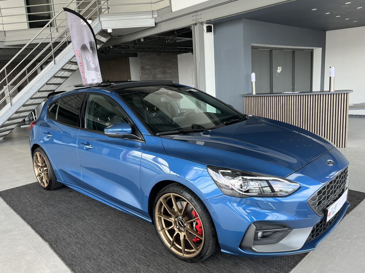 FORD FOCUS ST 2,3 280 PACK PERFORMANCE TOIT PANORAMIQUE  OUVRANT GPS CAMERA ATTELAGE HIFI B&O KEYLESS APPLE CARPLAY FULL LED PARK PILOT  ECHAPPEMENT MILTEK EXCELLENT ETAT