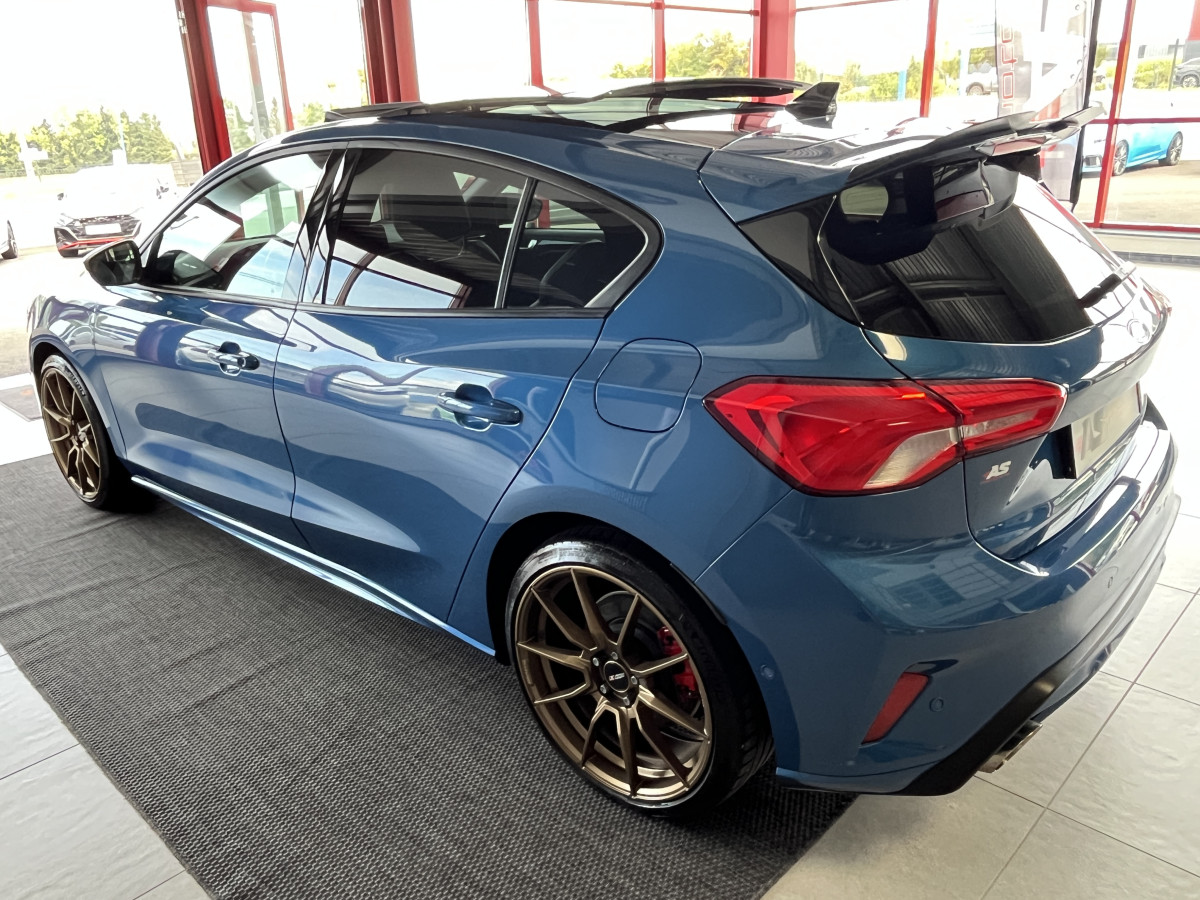 FORD FOCUS ST 2,3 280 PACK PERFORMANCE TOIT PANORAMIQUE  OUVRANT GPS CAMERA ATTELAGE HIFI B&O KEYLESS APPLE CARPLAY FULL LED PARK PILOT  ECHAPPEMENT MILTEK EXCELLENT ETAT