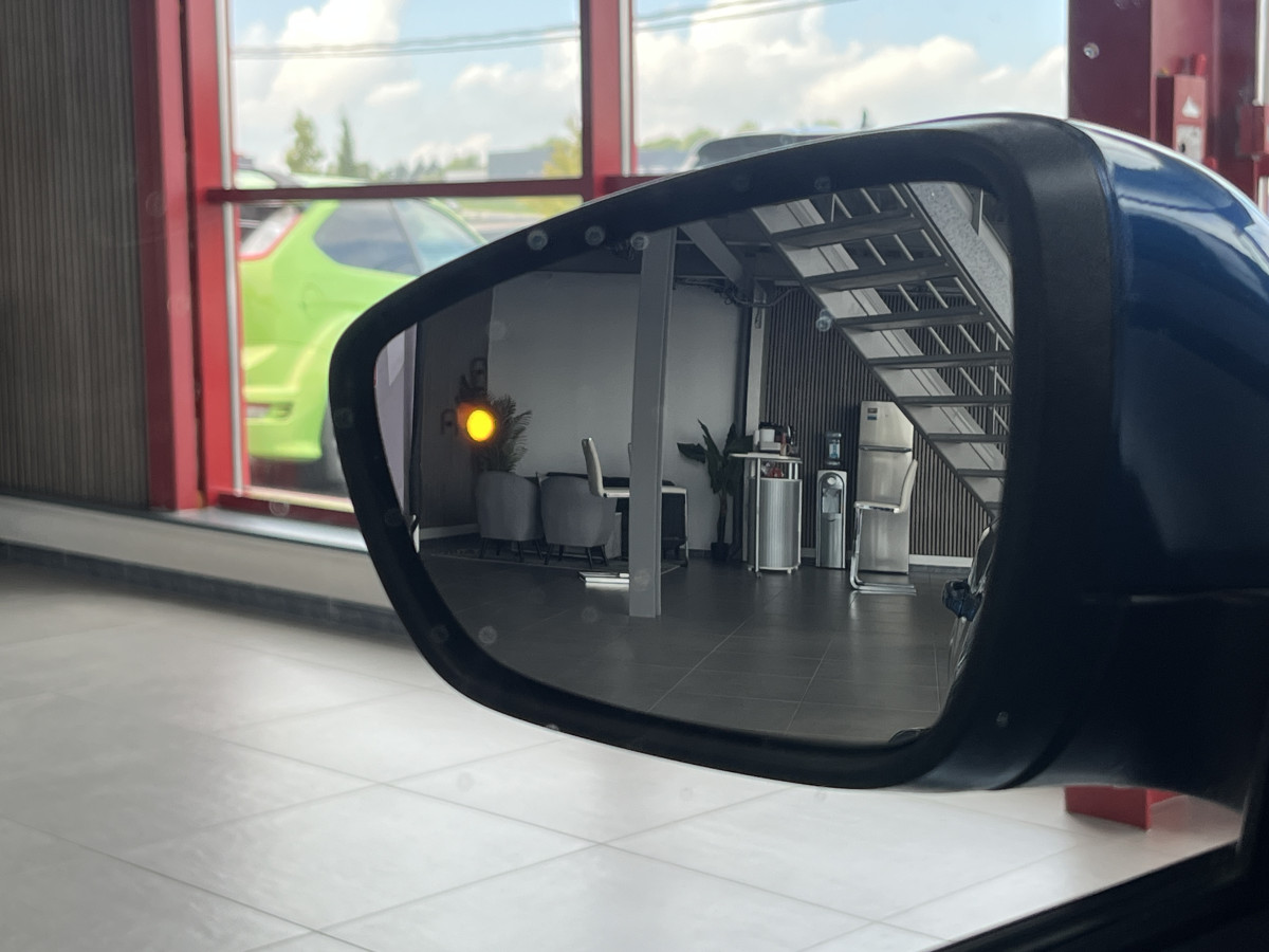 FORD FOCUS ST 2,3 280 PACK PERFORMANCE TOIT PANORAMIQUE  OUVRANT GPS CAMERA ATTELAGE HIFI B&O KEYLESS APPLE CARPLAY FULL LED PARK PILOT  ECHAPPEMENT MILTEK EXCELLENT ETAT