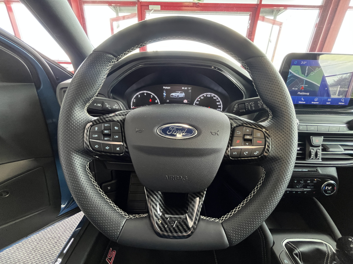 FORD FOCUS ST 2,3 280 PACK PERFORMANCE TOIT PANORAMIQUE  OUVRANT GPS CAMERA ATTELAGE HIFI B&O KEYLESS APPLE CARPLAY FULL LED PARK PILOT  ECHAPPEMENT MILTEK EXCELLENT ETAT