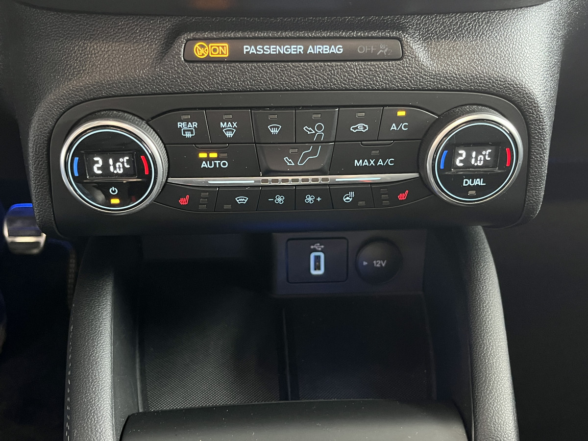FORD FOCUS ST 2,3 280 PACK PERFORMANCE TOIT PANORAMIQUE  OUVRANT GPS CAMERA ATTELAGE HIFI B&O KEYLESS APPLE CARPLAY FULL LED PARK PILOT  ECHAPPEMENT MILTEK EXCELLENT ETAT