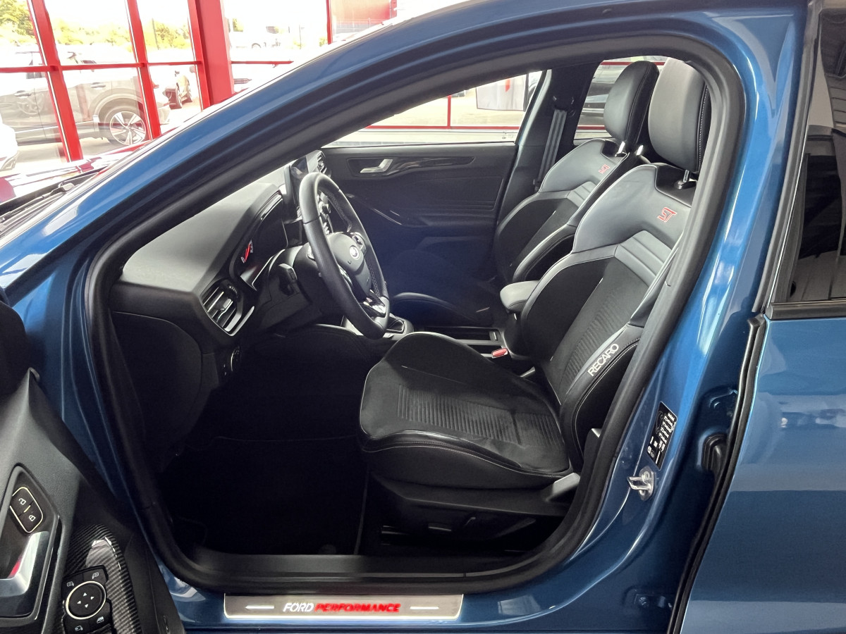 FORD FOCUS ST 2,3 280 PACK PERFORMANCE TOIT PANORAMIQUE  OUVRANT GPS CAMERA ATTELAGE HIFI B&O KEYLESS APPLE CARPLAY FULL LED PARK PILOT  ECHAPPEMENT MILTEK EXCELLENT ETAT