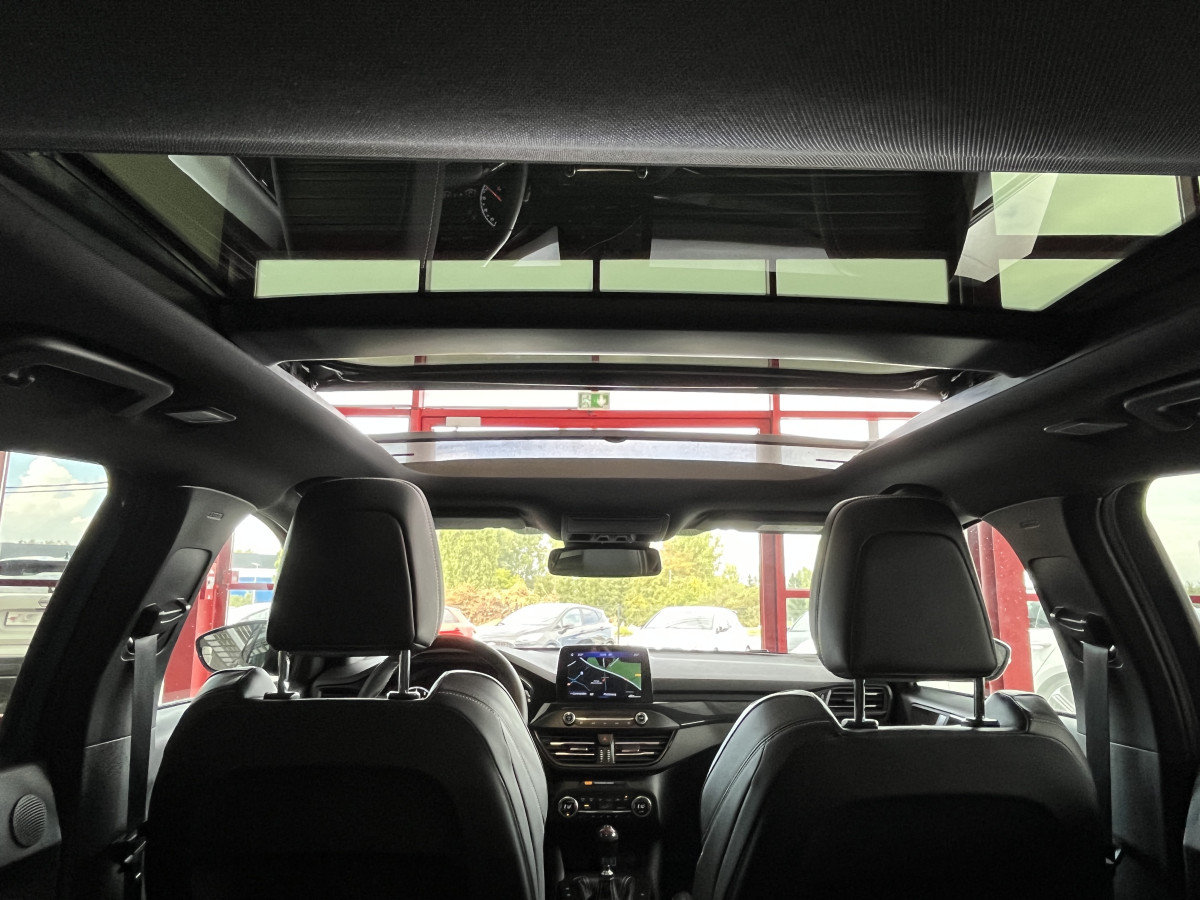 FORD FOCUS ST 2,3 280 PACK PERFORMANCE TOIT PANORAMIQUE  OUVRANT GPS CAMERA ATTELAGE HIFI B&O KEYLESS APPLE CARPLAY FULL LED PARK PILOT  ECHAPPEMENT MILTEK EXCELLENT ETAT