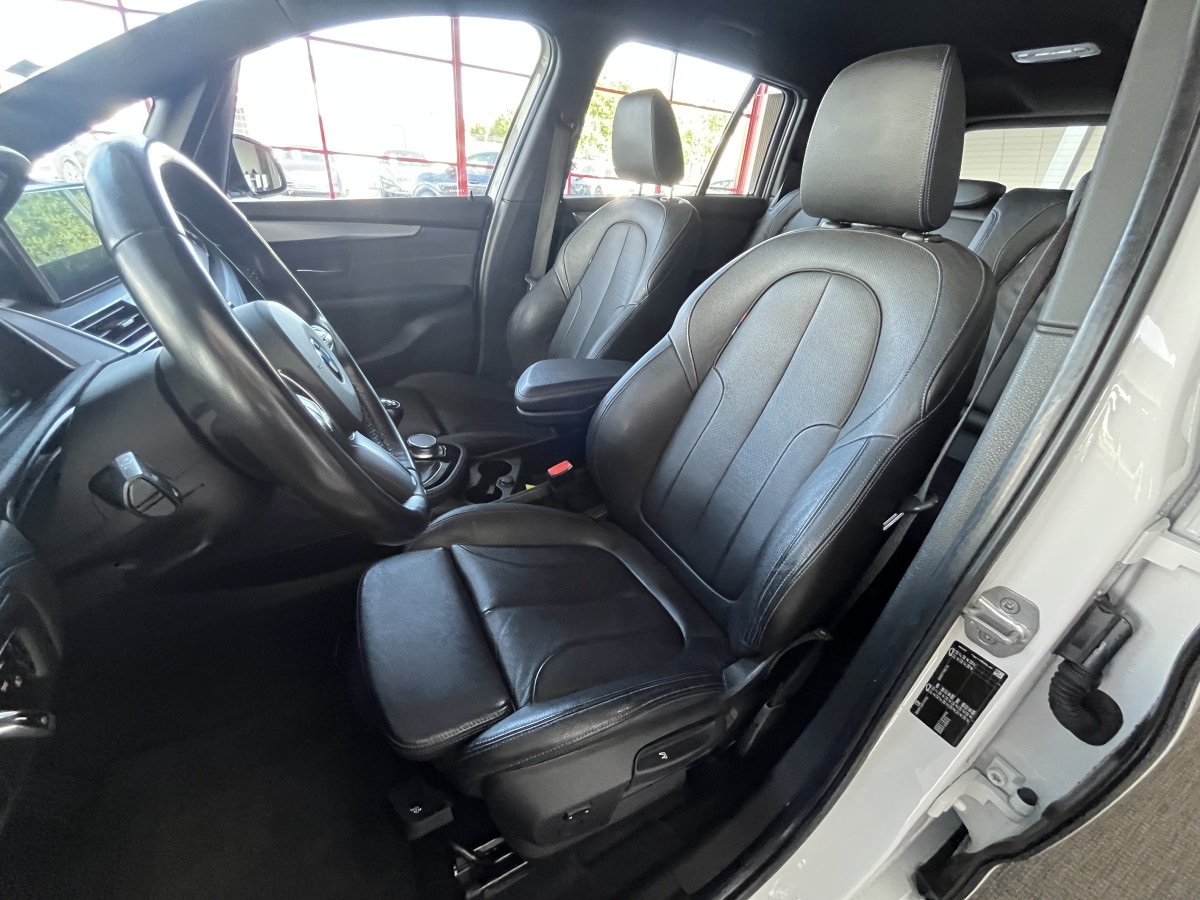 BMW SERIE GRAND TOURER 218 D 150 PACK M SPORT 7 PLACES  ATTELAGE GPS CAMERA REGULATEUR LIMITEUR KEYLESS  AFFICHAGE TETE HAUTE  PARK PILOT FULL LED JANTES 18 EXCELLENT ETAT