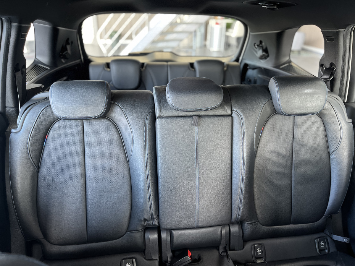 BMW SERIE GRAND TOURER 218 D 150 PACK M SPORT 7 PLACES  ATTELAGE GPS CAMERA REGULATEUR LIMITEUR KEYLESS  AFFICHAGE TETE HAUTE  PARK PILOT FULL LED JANTES 18 EXCELLENT ETAT