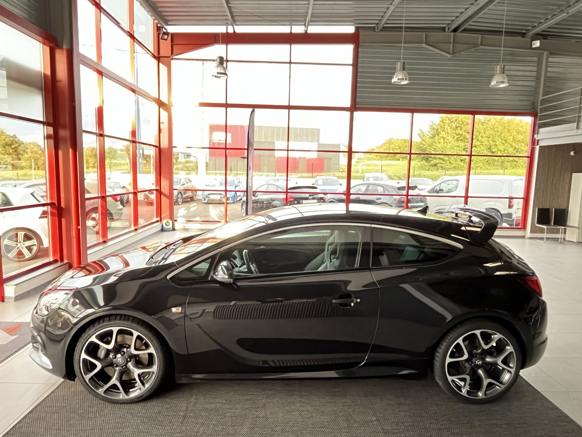 OPEL ASTRA GTC OPC 2,0 TURBO 280 PACK PERFORMANCE GPS BLUETOOTH SIEGES RECARO PERF JANTES 20 BI-XENON PACK APPARENCE FREIN BREMBO PARK PILOT  EXCELLENT ETAT