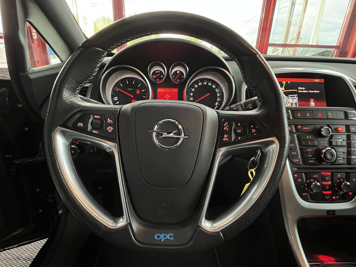 OPEL ASTRA GTC OPC 2,0 TURBO 280 PACK PERFORMANCE GPS BLUETOOTH SIEGES RECARO PERF JANTES 20 BI-XENON PACK APPARENCE FREIN BREMBO PARK PILOT  EXCELLENT ETAT