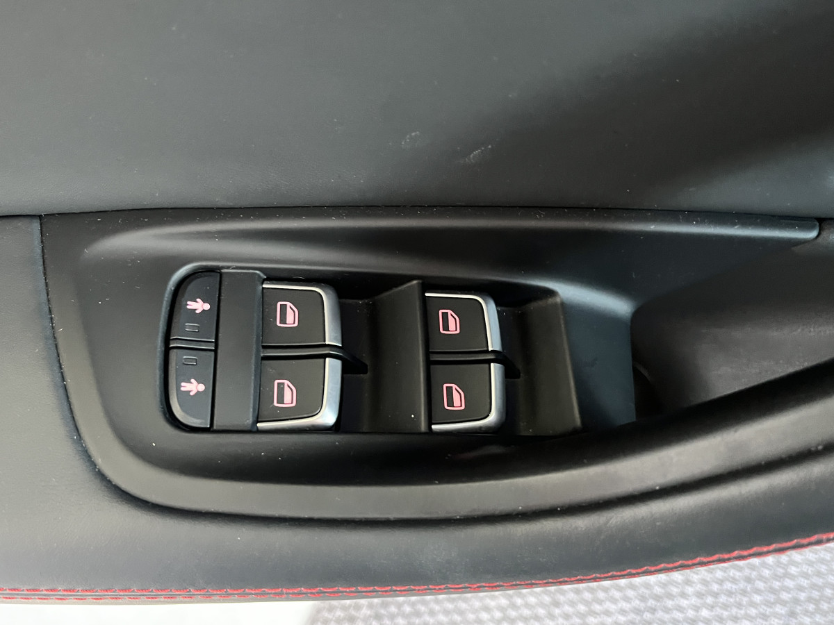 AUDI RS6 AVANT 4,0 V8 TFSI 560 QUATTRO PACK AUDI EXCLUSIF  GPS CAMERA KEYLESS HIFI BOSE AUDI  MATRIX LED DRIVE SELECT CARBON REGULATEUR SIEGES RECARO RS JANTES 21 ECHAPPEMENT SPORT  EXCELLENT ETAT