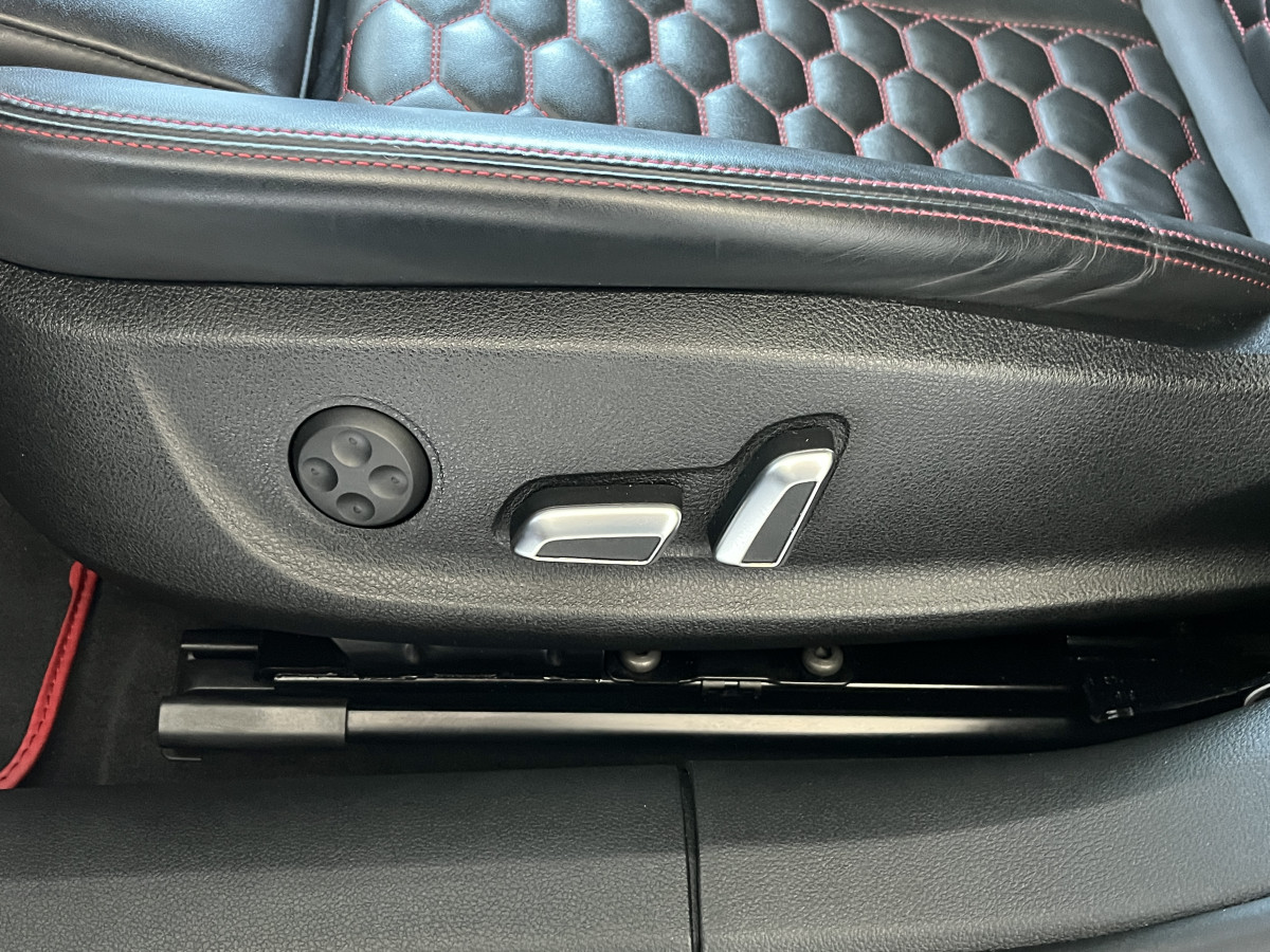 AUDI RS6 AVANT 4,0 V8 TFSI 560 QUATTRO PACK AUDI EXCLUSIF  GPS CAMERA KEYLESS HIFI BOSE AUDI  MATRIX LED DRIVE SELECT CARBON REGULATEUR SIEGES RECARO RS JANTES 21 ECHAPPEMENT SPORT  EXCELLENT ETAT