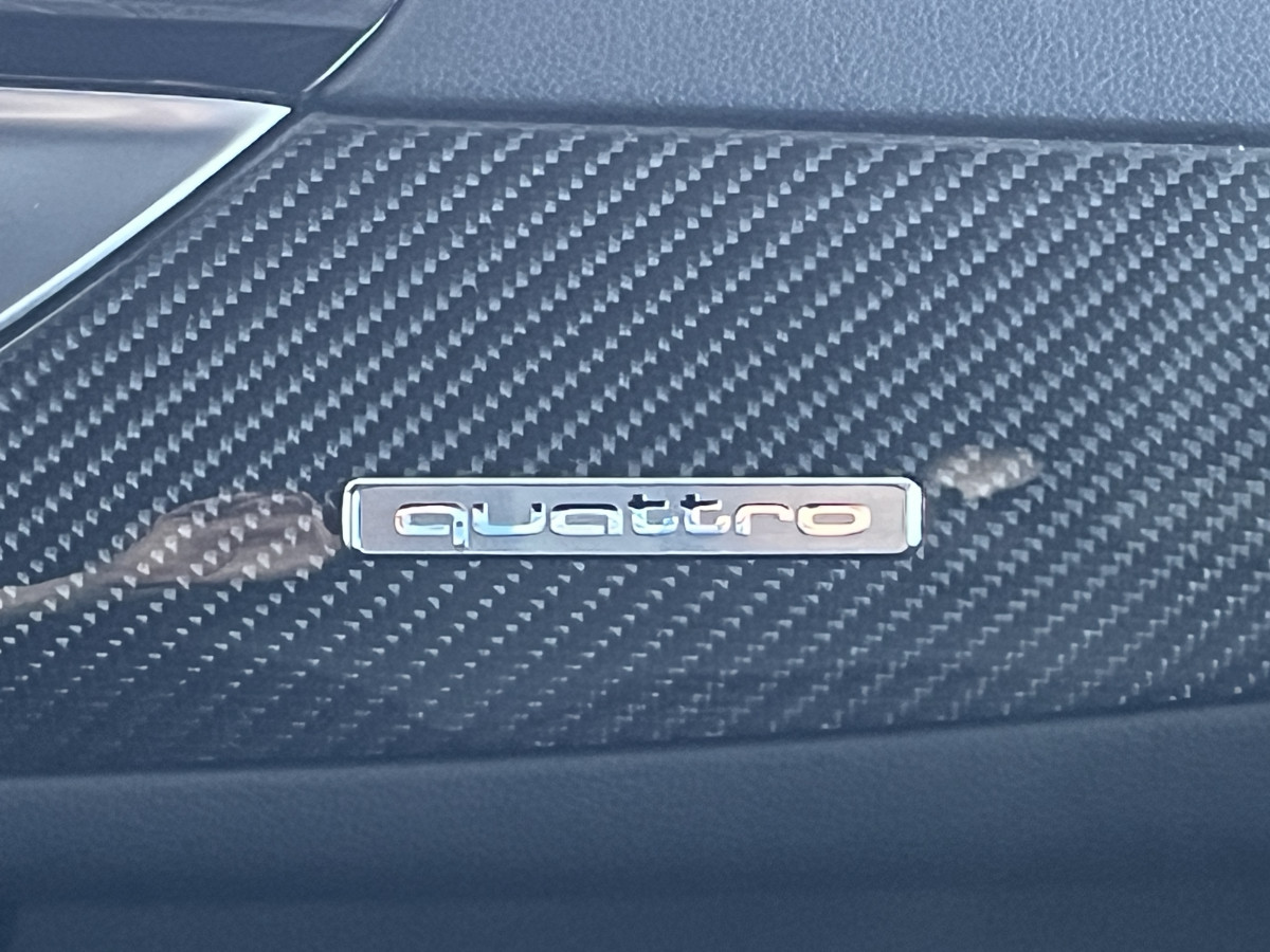 AUDI RS6 AVANT 4,0 V8 TFSI 560 QUATTRO PACK AUDI EXCLUSIF  GPS CAMERA KEYLESS HIFI BOSE AUDI  MATRIX LED DRIVE SELECT CARBON REGULATEUR SIEGES RECARO RS JANTES 21 ECHAPPEMENT SPORT  EXCELLENT ETAT