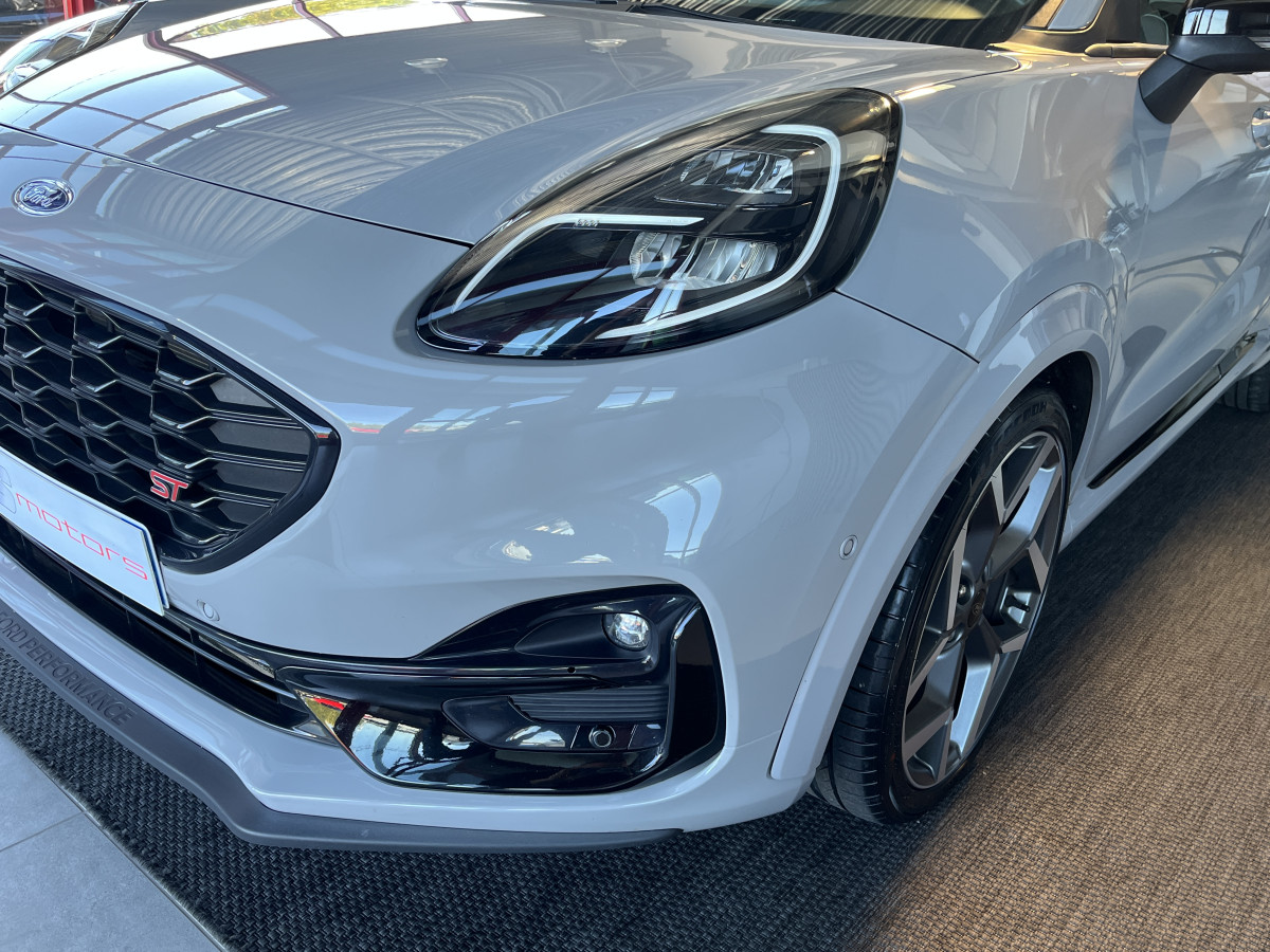 FORD PUMA ST 1,5 200  PACK PERF ATTELAGE DIFFERENTIEL LAUNCH CONTROL GPS CAMERA  FEUX FULL LED HIFI B&O APPLE CAR PLAY PACK HIVER  PARK PILOT KEYLESS FULL OPTIONS 1 ERE MAIN  EXCELLENT ETAT