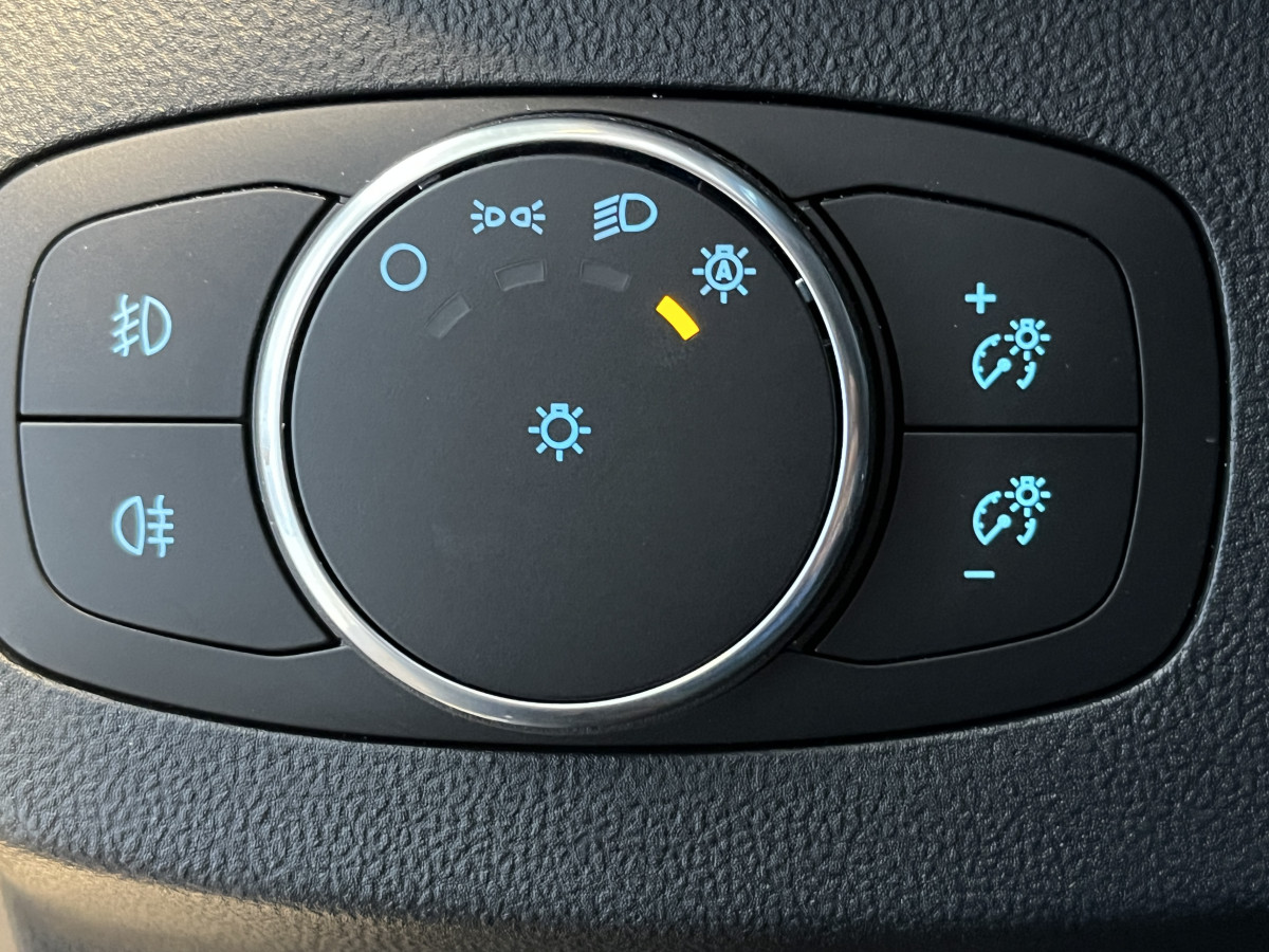 FORD PUMA ST 1,5 200  PACK PERF ATTELAGE DIFFERENTIEL LAUNCH CONTROL GPS CAMERA  FEUX FULL LED HIFI B&O APPLE CAR PLAY PACK HIVER  PARK PILOT KEYLESS FULL OPTIONS 1 ERE MAIN  EXCELLENT ETAT