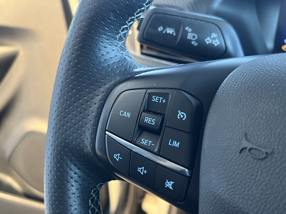 FORD PUMA ST 1,5 200  PACK PERF ATTELAGE DIFFERENTIEL LAUNCH CONTROL GPS CAMERA  FEUX FULL LED HIFI B&O APPLE CAR PLAY PACK HIVER  PARK PILOT KEYLESS FULL OPTIONS 1 ERE MAIN  EXCELLENT ETAT