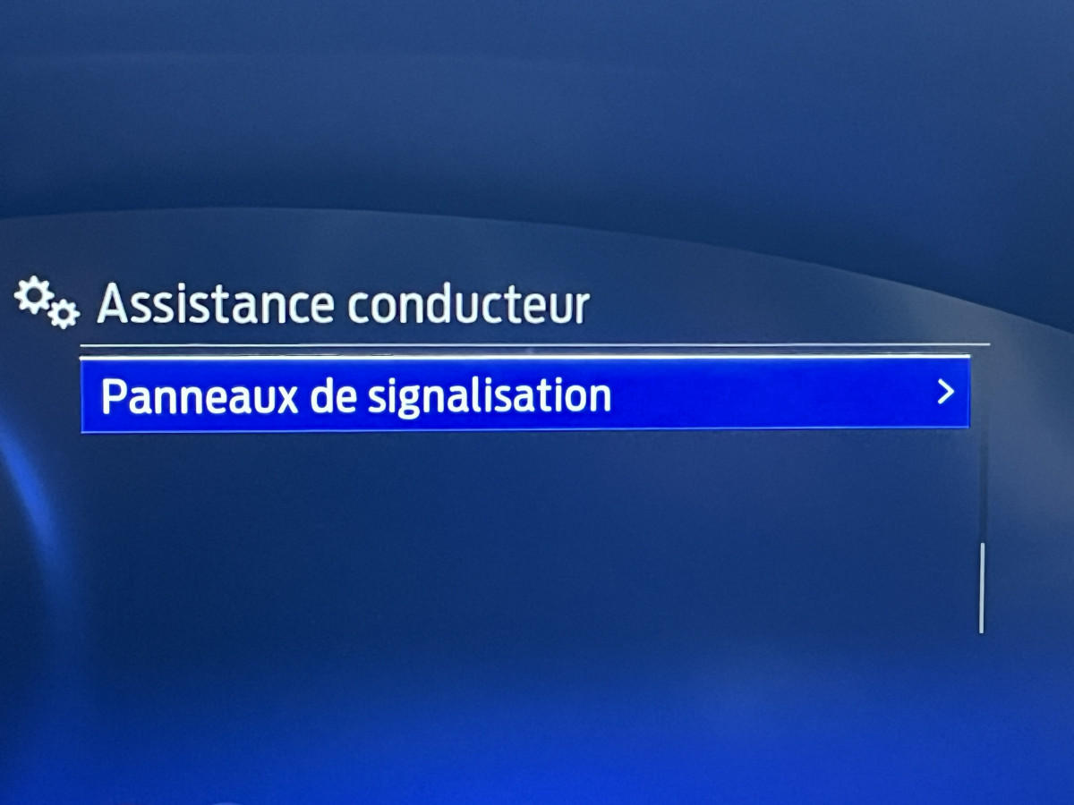 FORD PUMA ST 1,5 200  PACK PERF ATTELAGE DIFFERENTIEL LAUNCH CONTROL GPS CAMERA  FEUX FULL LED HIFI B&O APPLE CAR PLAY PACK HIVER  PARK PILOT KEYLESS FULL OPTIONS 1 ERE MAIN  EXCELLENT ETAT