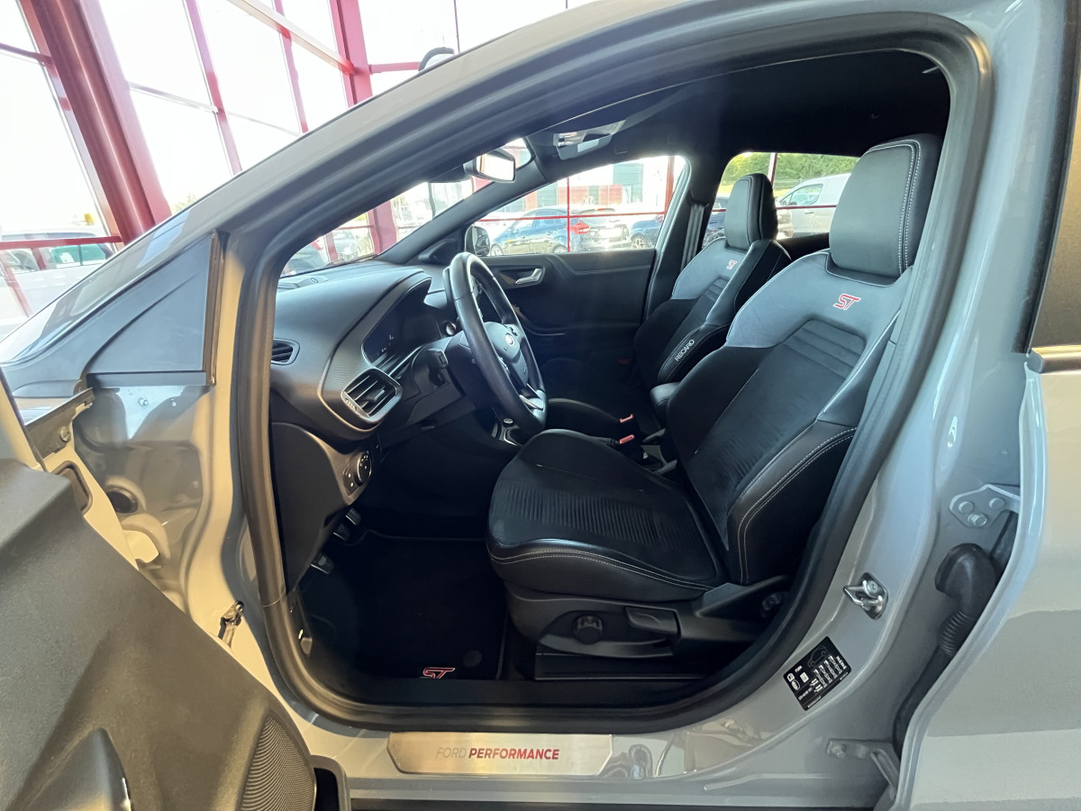 FORD PUMA ST 1,5 200  PACK PERF ATTELAGE DIFFERENTIEL LAUNCH CONTROL GPS CAMERA  FEUX FULL LED HIFI B&O APPLE CAR PLAY PACK HIVER  PARK PILOT KEYLESS FULL OPTIONS 1 ERE MAIN  EXCELLENT ETAT