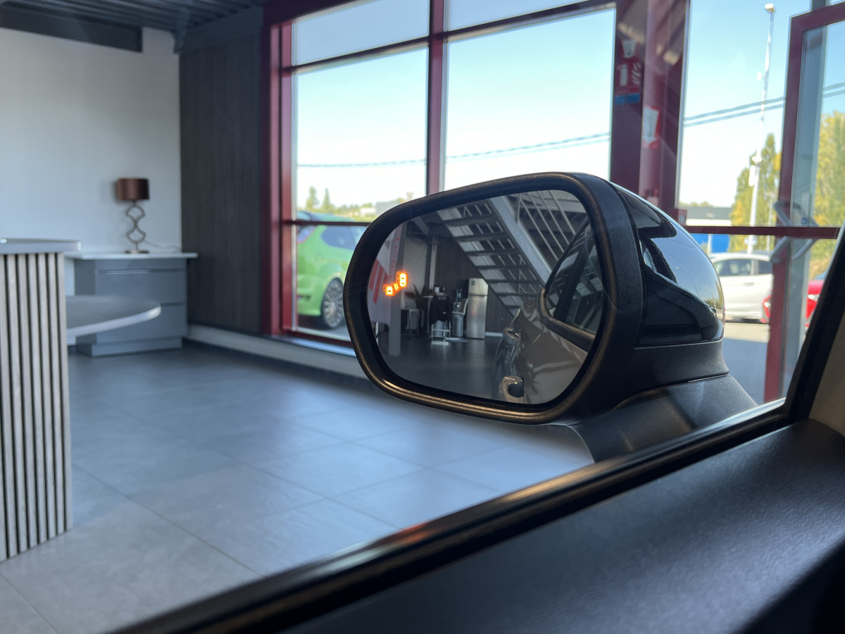 FORD PUMA ST 1,5 200  PACK PERF ATTELAGE DIFFERENTIEL LAUNCH CONTROL GPS CAMERA  FEUX FULL LED HIFI B&O APPLE CAR PLAY PACK HIVER  PARK PILOT KEYLESS FULL OPTIONS 1 ERE MAIN  EXCELLENT ETAT