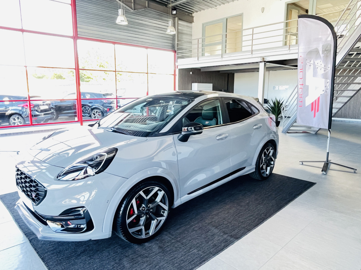 FORD PUMA ST 1,5 200  PACK PERF ATTELAGE DIFFERENTIEL LAUNCH CONTROL GPS CAMERA  FEUX FULL LED HIFI B&O APPLE CAR PLAY PACK HIVER  PARK PILOT KEYLESS FULL OPTIONS 1 ERE MAIN  EXCELLENT ETAT