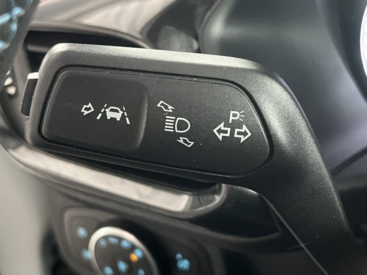 FORD FIESTA ST 1,5 200 PACK PERFORMANCE LAUNCH CONTROL DIFFERENTIEL GPS CAMERA REGULATEUR LIMITEUR  APPLE CARPLAY FULL LED BLUETOOTH RECARO EXCELLENT ETAT