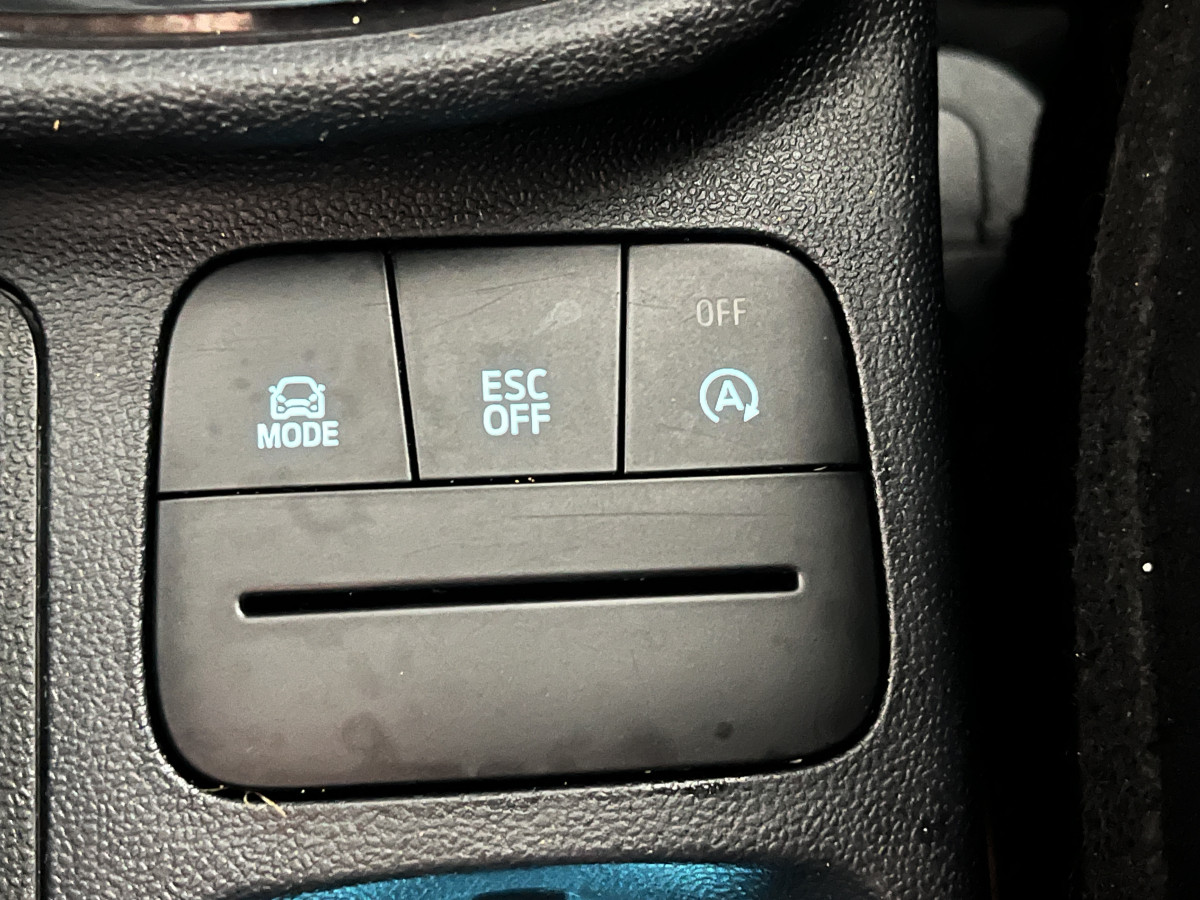 FORD FIESTA ST 1,5 200 PACK PERFORMANCE LAUNCH CONTROL DIFFERENTIEL GPS CAMERA REGULATEUR LIMITEUR  APPLE CARPLAY FULL LED BLUETOOTH RECARO EXCELLENT ETAT