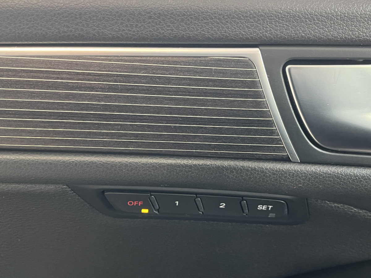 AUDI SQ5 3,0  TDI V6 313 BVA8 QUATTRO TOIT PANORAMIQUE ATTELAGE ELECTRIQUE GPS CAMERA HIFI B&O KEYLESS  REGULATEUR ADAPTATIF BI-XENON  PARK PILOT FULL CUIR  DRIVE SELECT JANTE 21 EXCELLENT ETAT