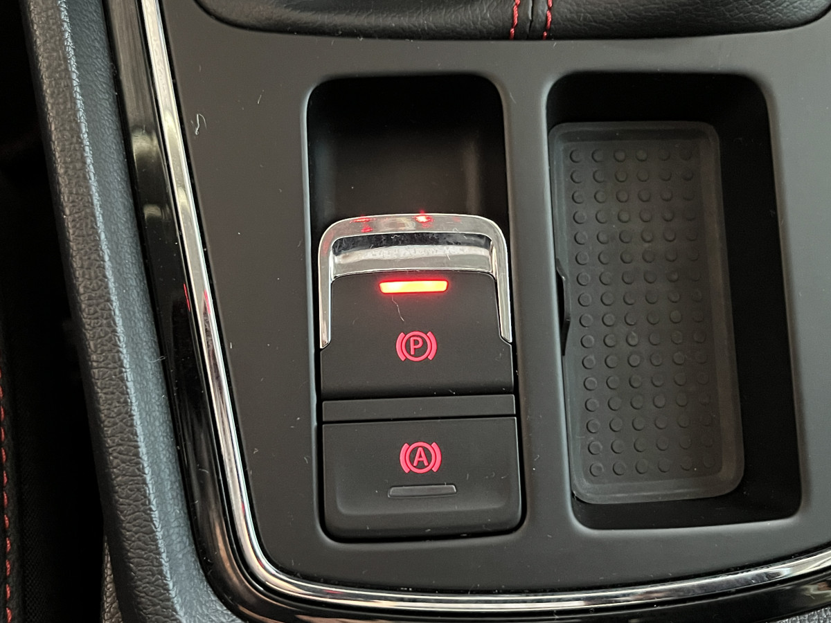 SEAT LEON FR 1,5 TSI 150 TOIT PANORAMIQUE OUVRANT GPS  VIRTUAL COCKPIT HIFI BEATS  APPLE CARPLAY REGULATEUR  FEUX HALOGENE DRIVE SELECT PARK PILOT  EXCELLENT ETAT